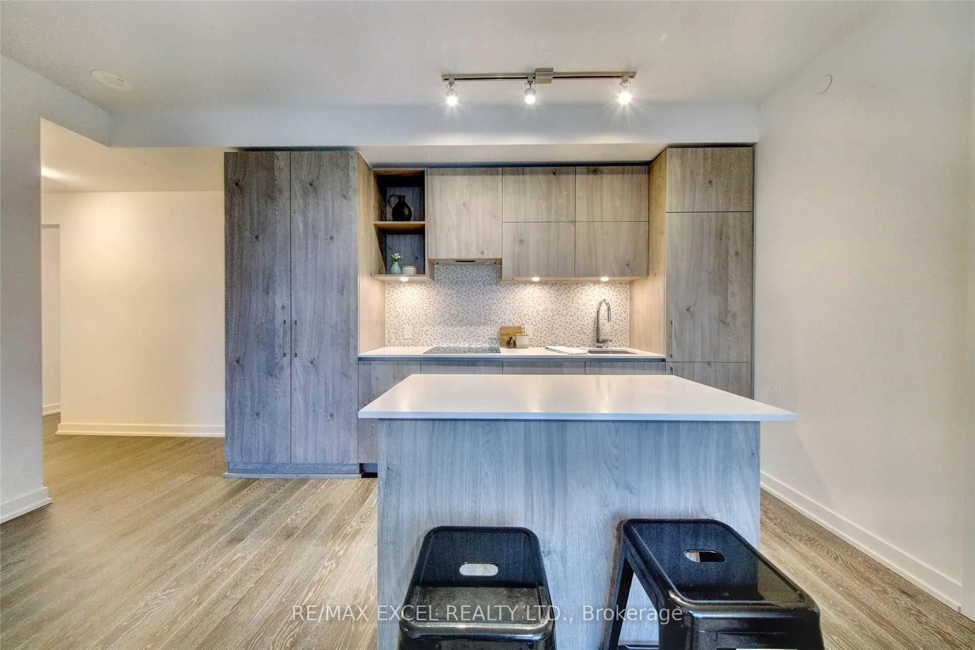 Photo 12 of Unit 3402, 1 Yorkville Avenue, Toronto, The Annex — HOMEH