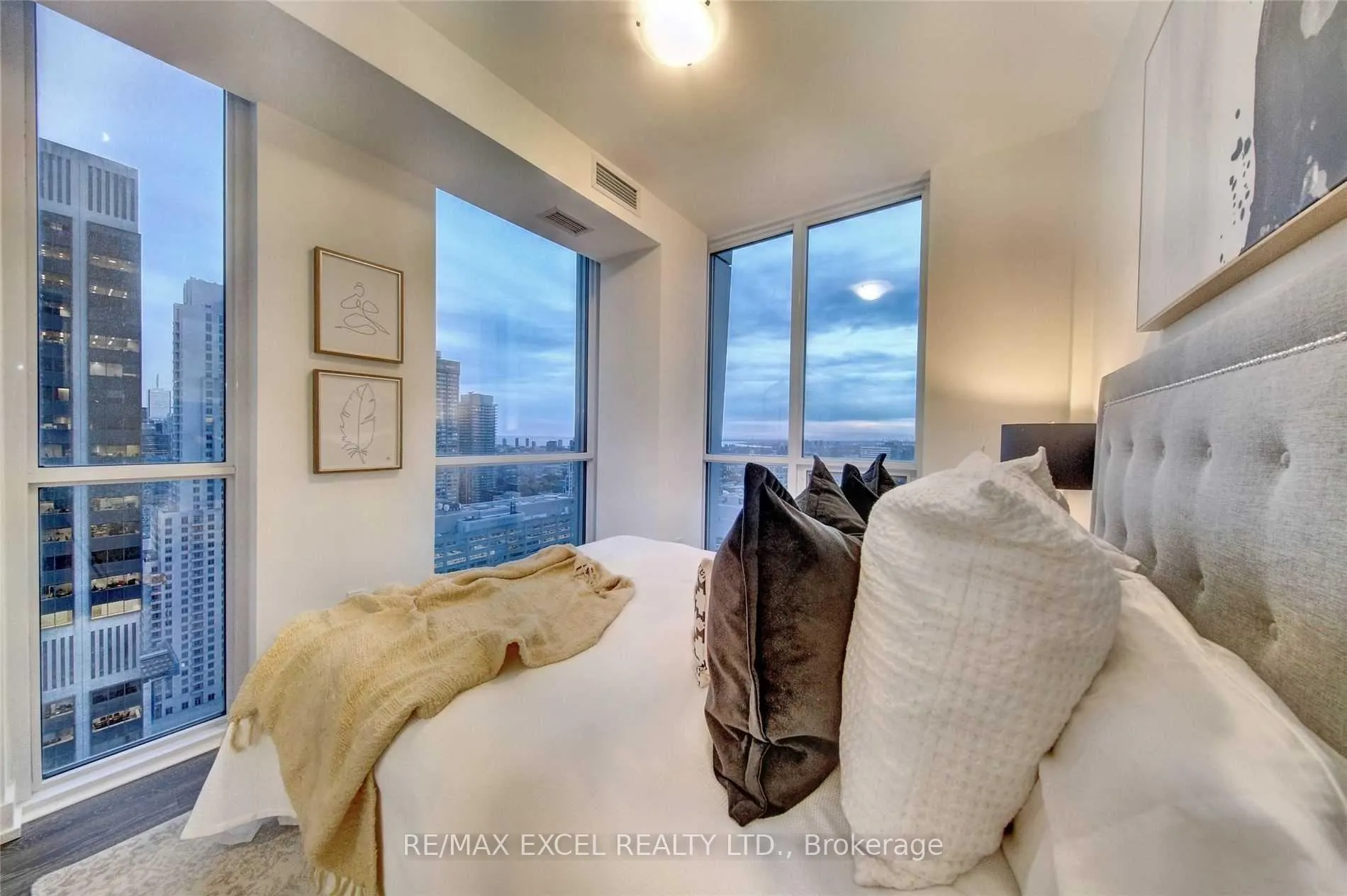 Photo 21 of Unit 3402, 1 Yorkville Avenue, Toronto, The Annex — HOMEH