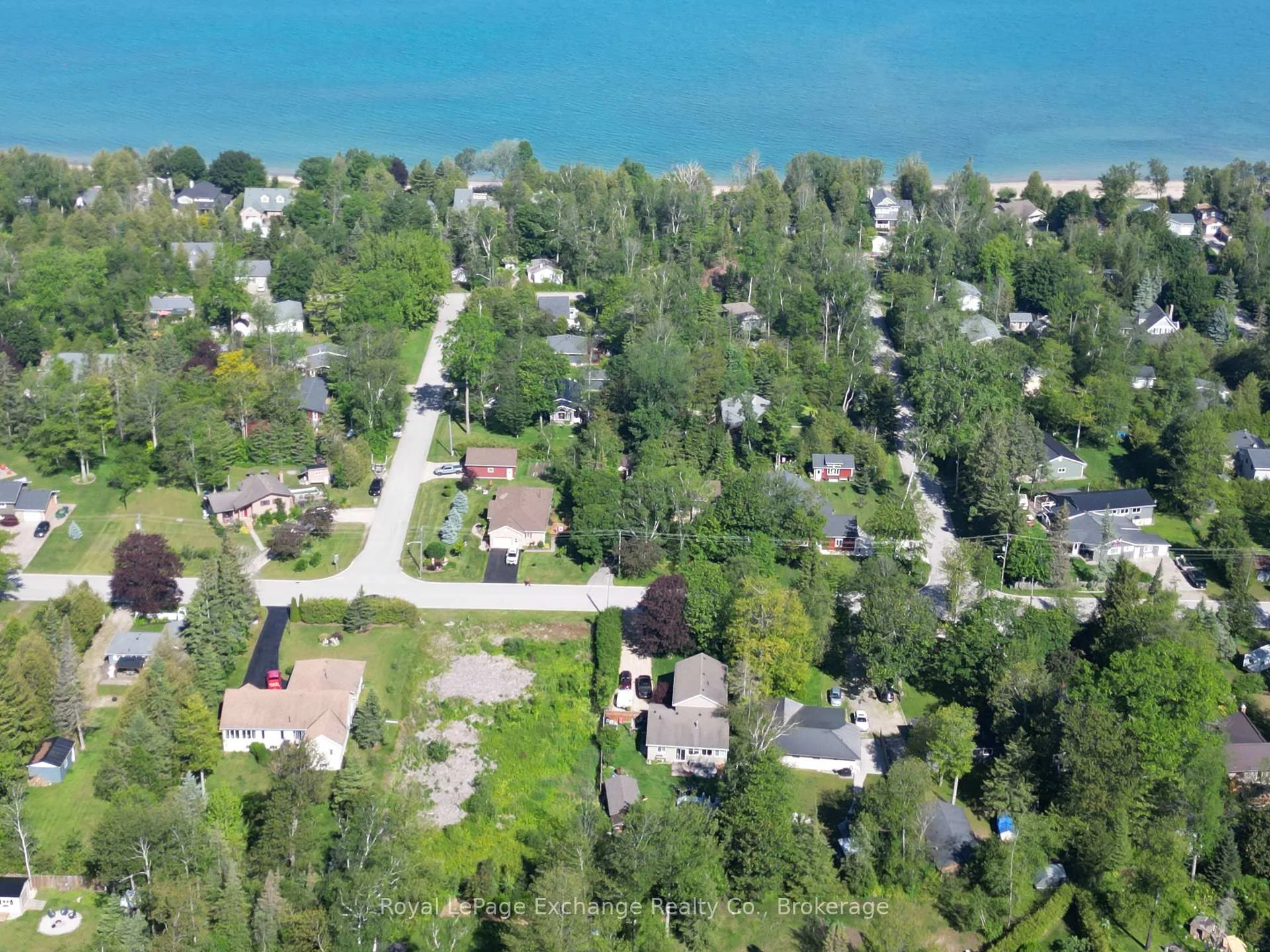 Photo 6 of 284 Huron Road, Huron-Kinloss — HOMEH