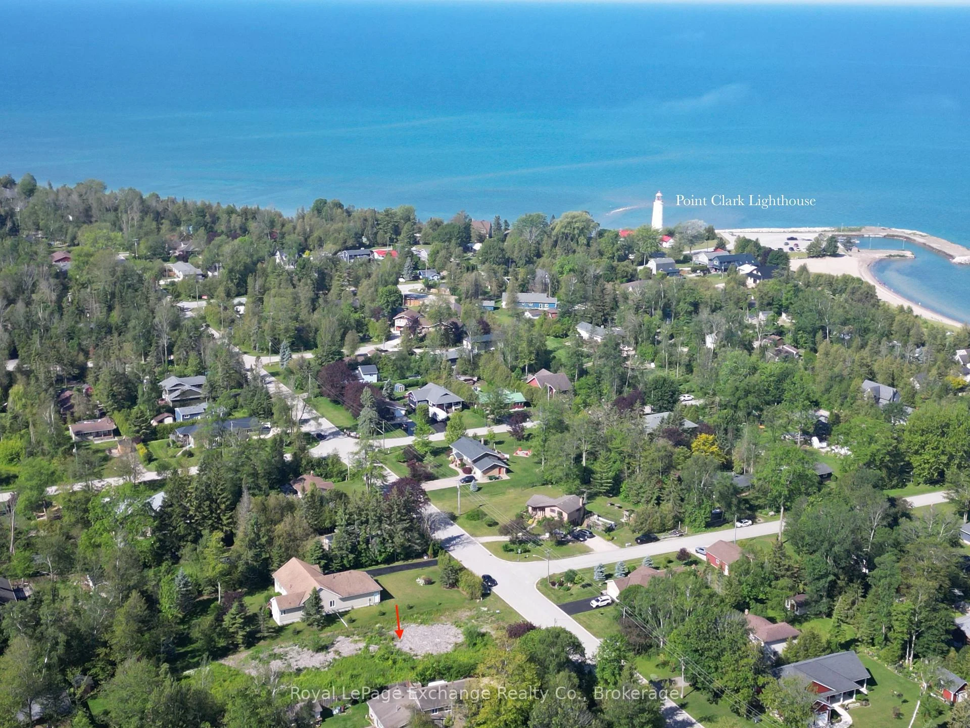 Photo 8 of 284 Huron Road, Huron-Kinloss — HOMEH