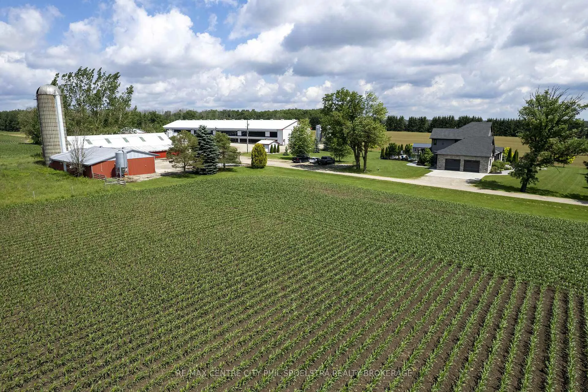 Photo 6 of 6928 Wellington Road 10, Mapleton, Rural Mapleton — HOMEH