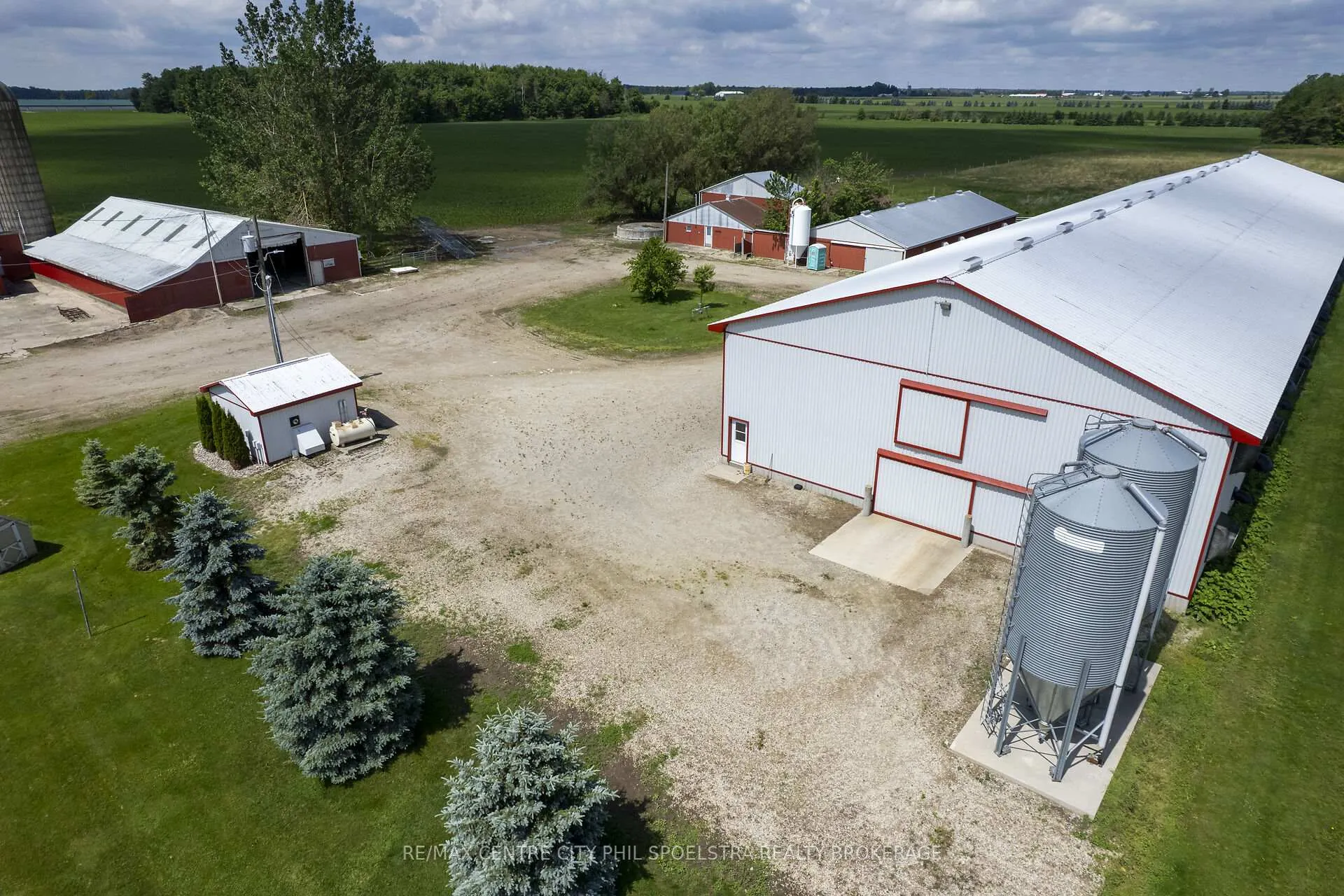 Photo 7 of 6928 Wellington Road 10, Mapleton, Rural Mapleton — HOMEH