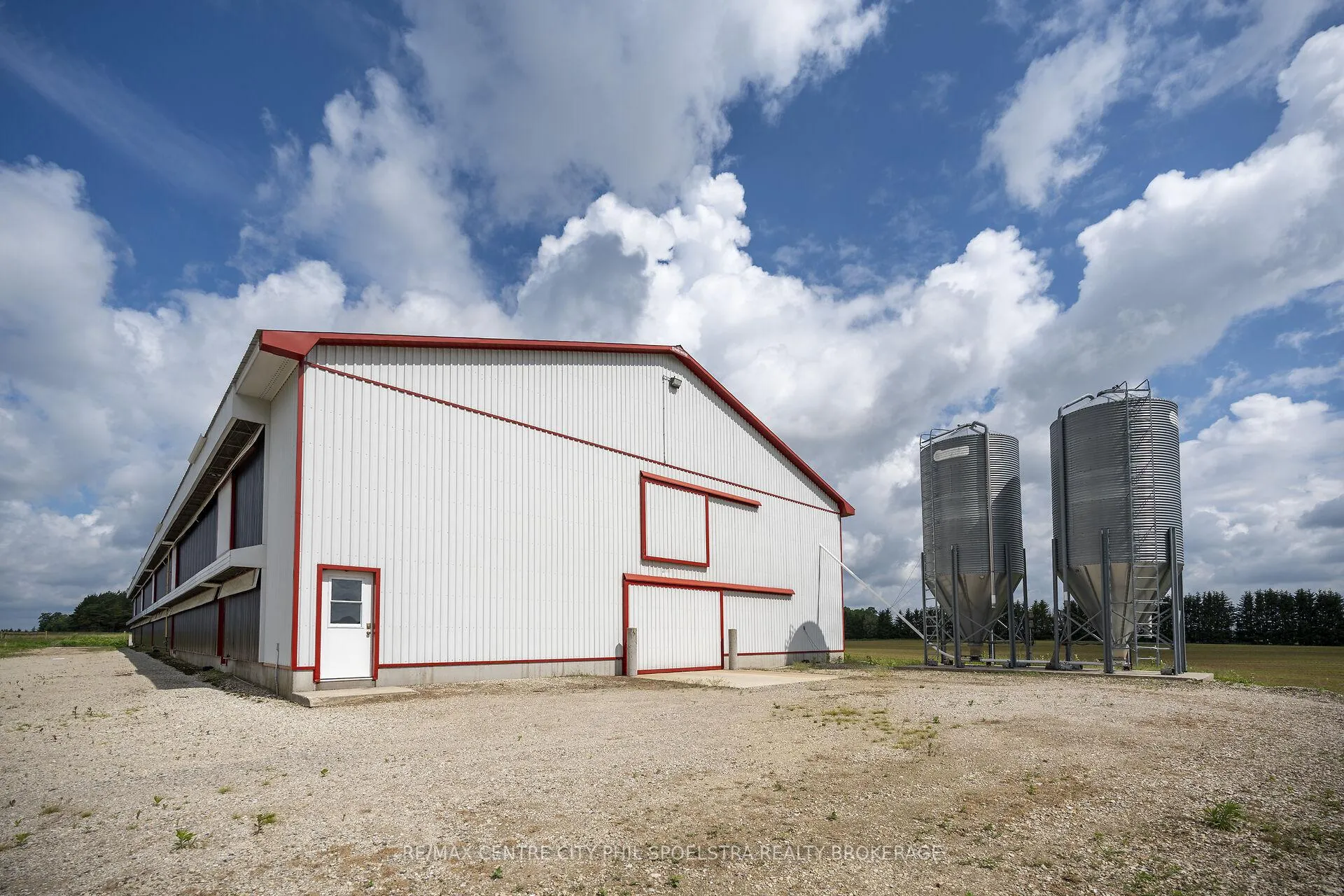 Photo 8 of 6928 Wellington Road 10, Mapleton, Rural Mapleton — HOMEH