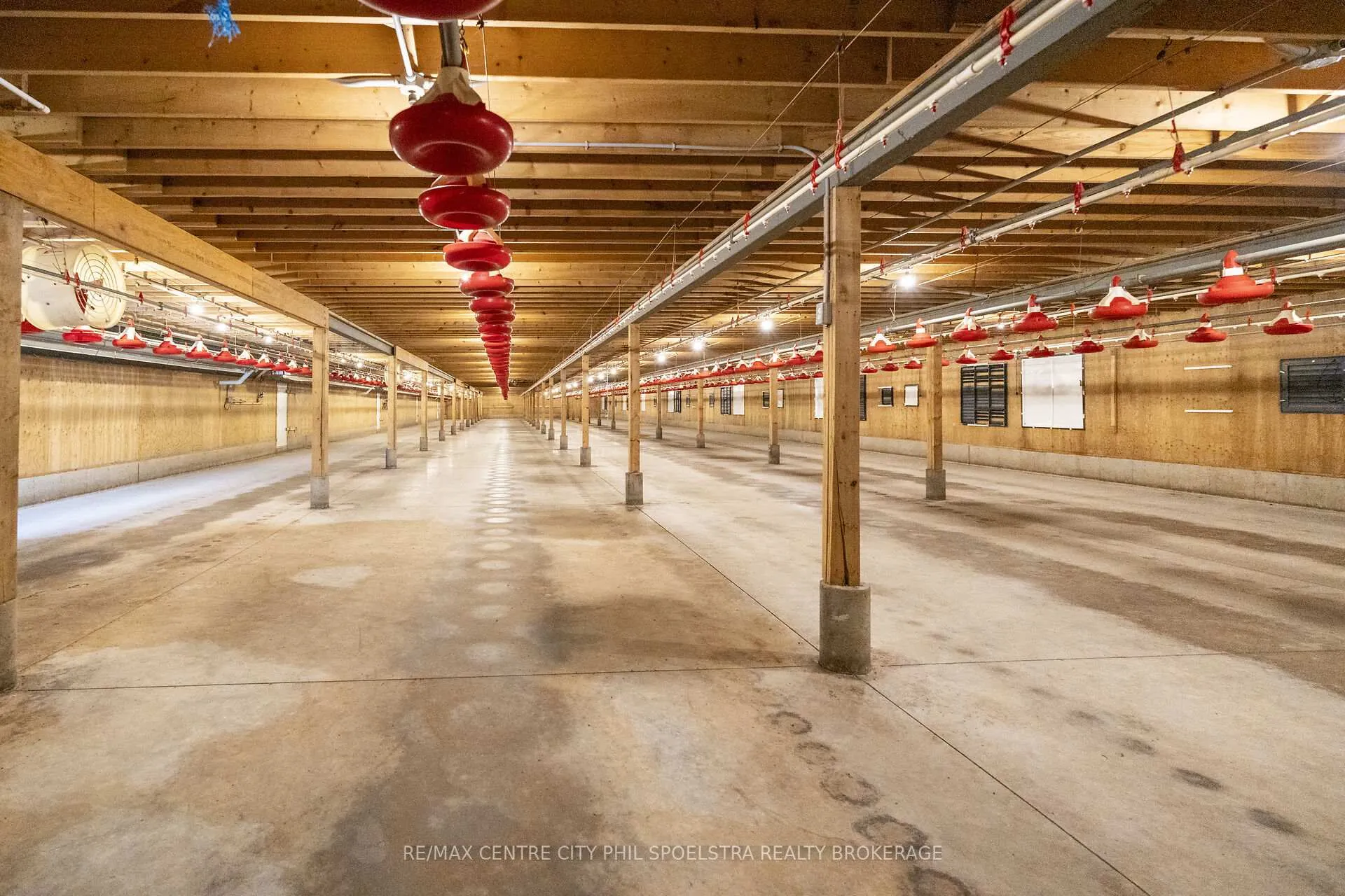 Photo 10 of 6928 Wellington Road 10, Mapleton, Rural Mapleton — HOMEH