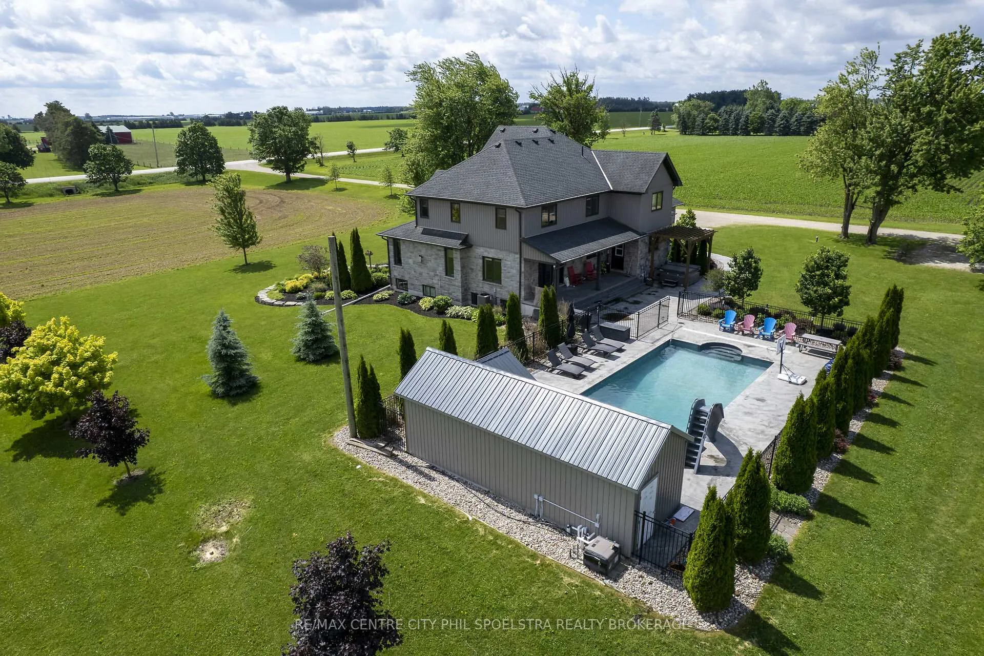 Photo 17 of 6928 Wellington Road 10, Mapleton, Rural Mapleton — HOMEH