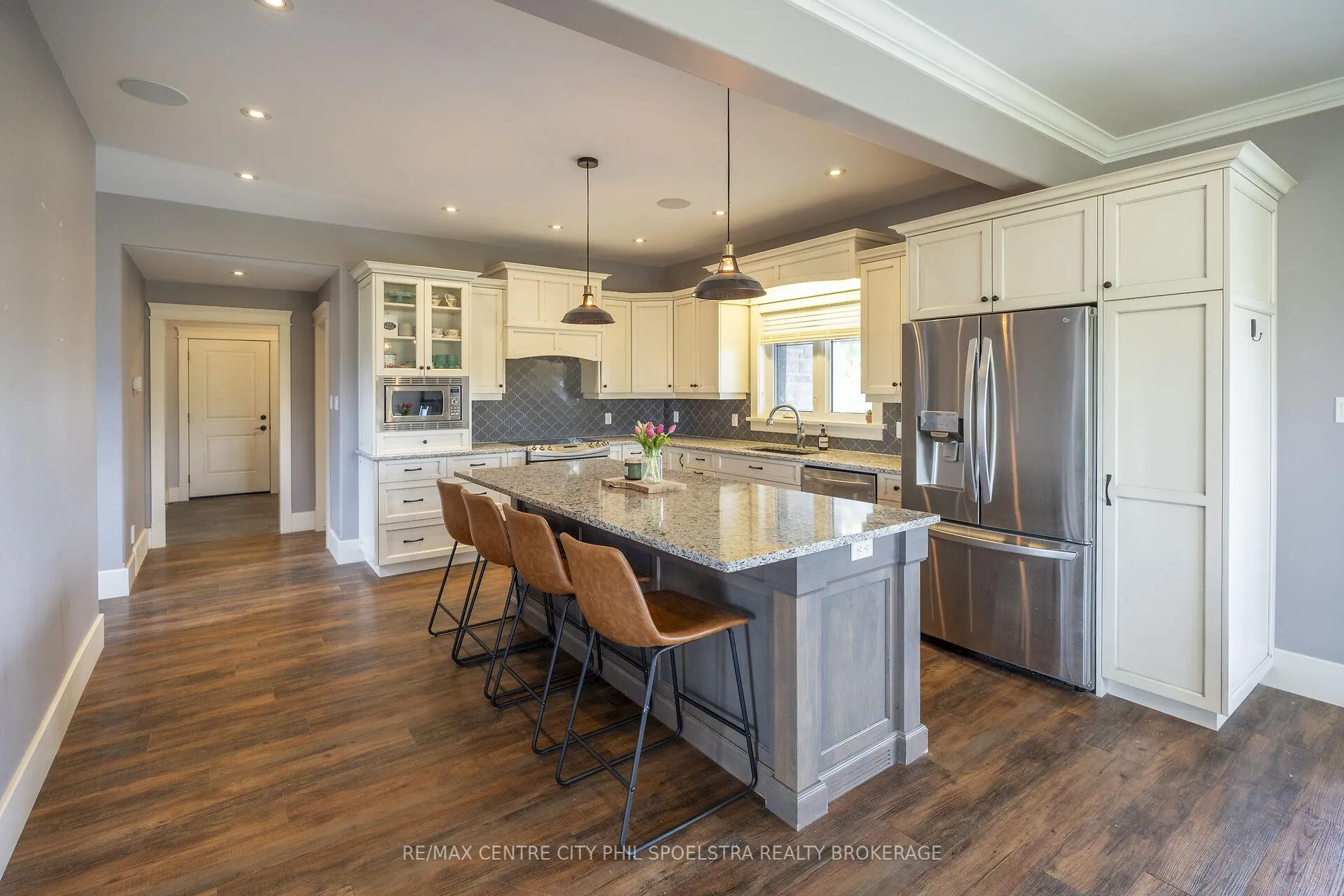 Photo 23 of 6928 Wellington Road 10, Mapleton, Rural Mapleton — HOMEH