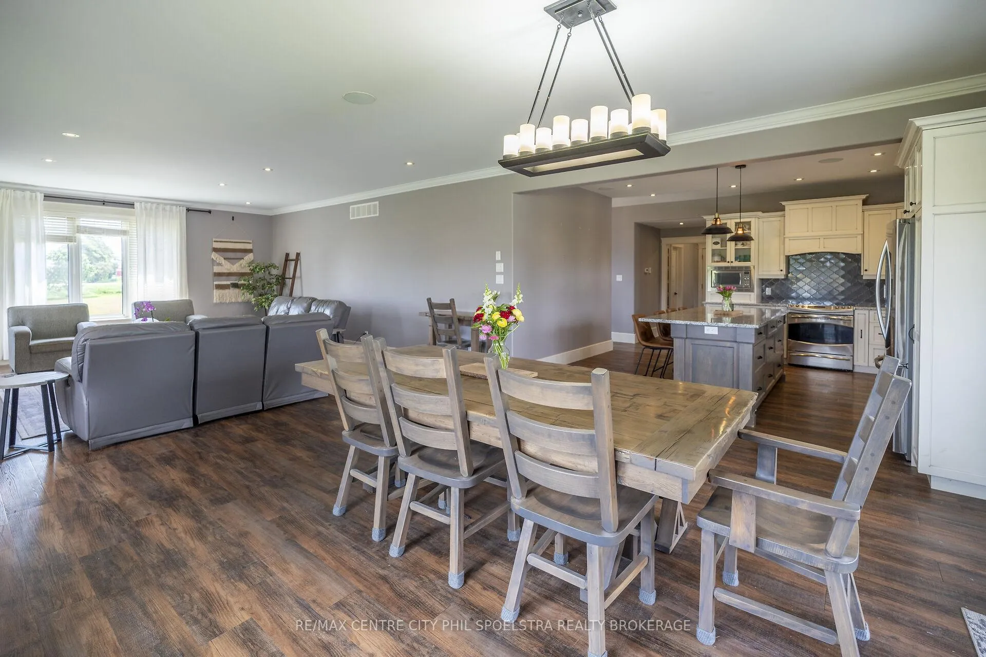 Photo 26 of 6928 Wellington Road 10, Mapleton, Rural Mapleton — HOMEH