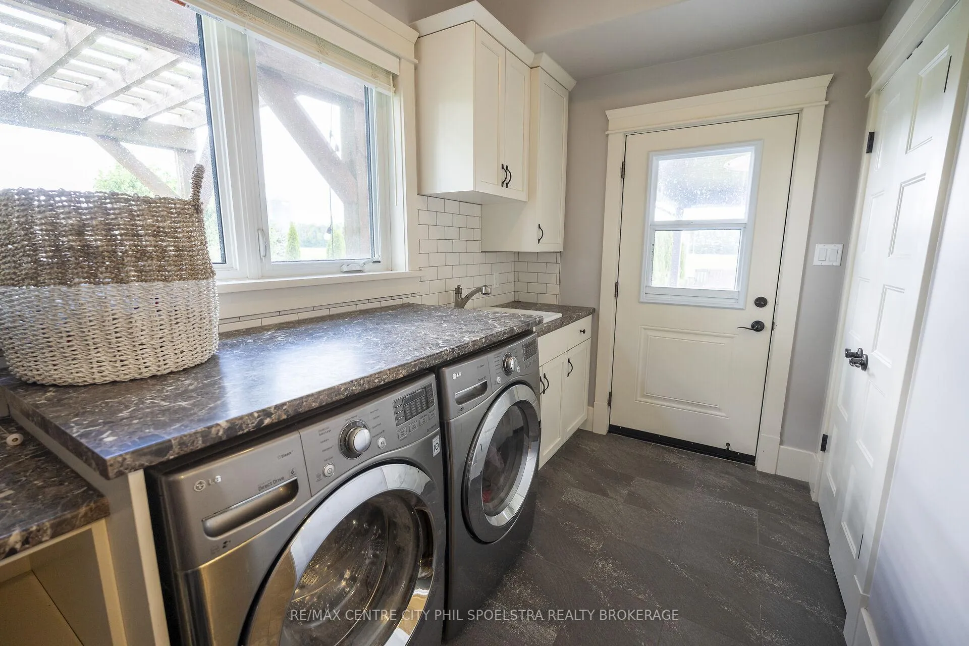Photo 28 of 6928 Wellington Road 10, Mapleton, Rural Mapleton — HOMEH