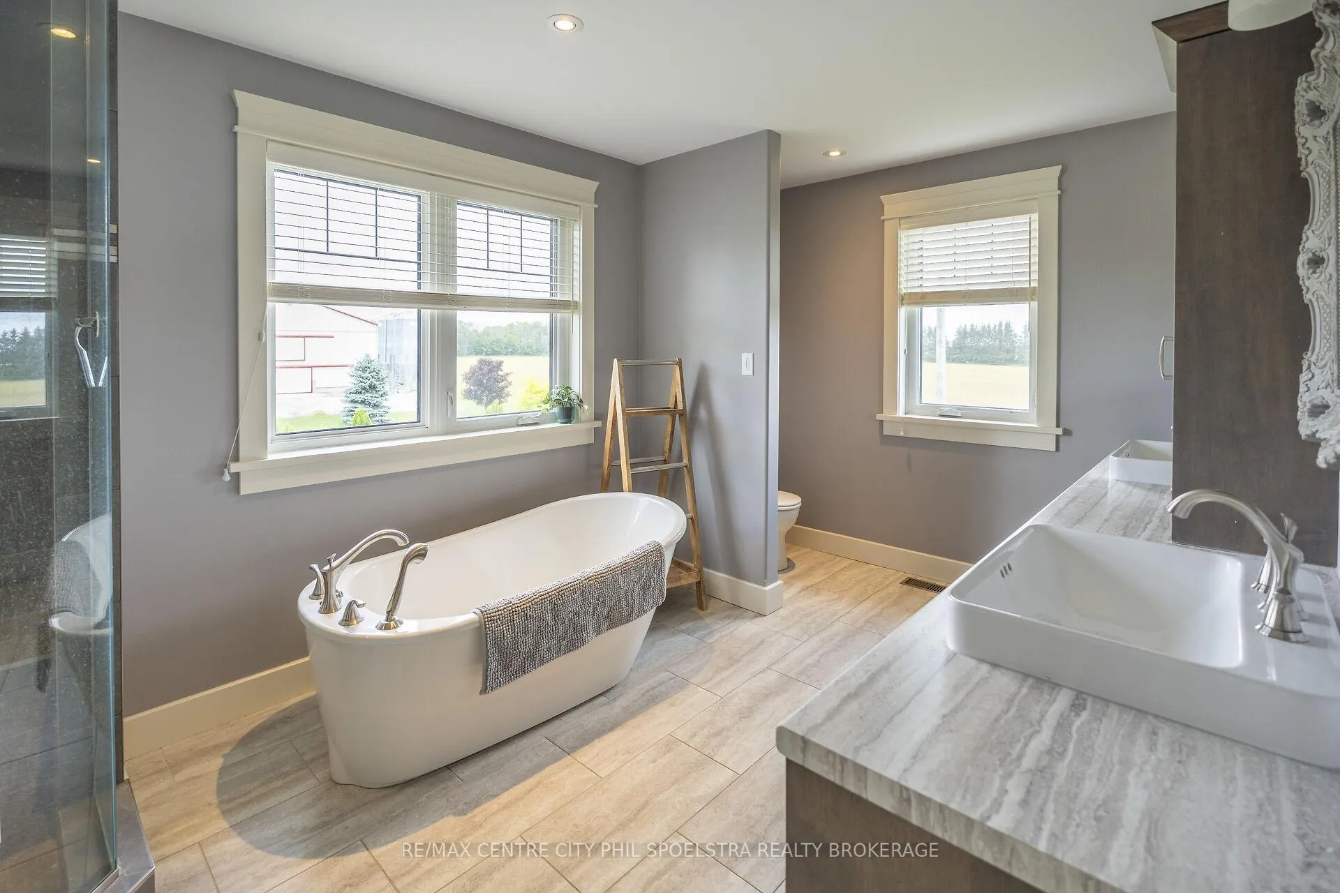 Photo 31 of 6928 Wellington Road 10, Mapleton, Rural Mapleton — HOMEH