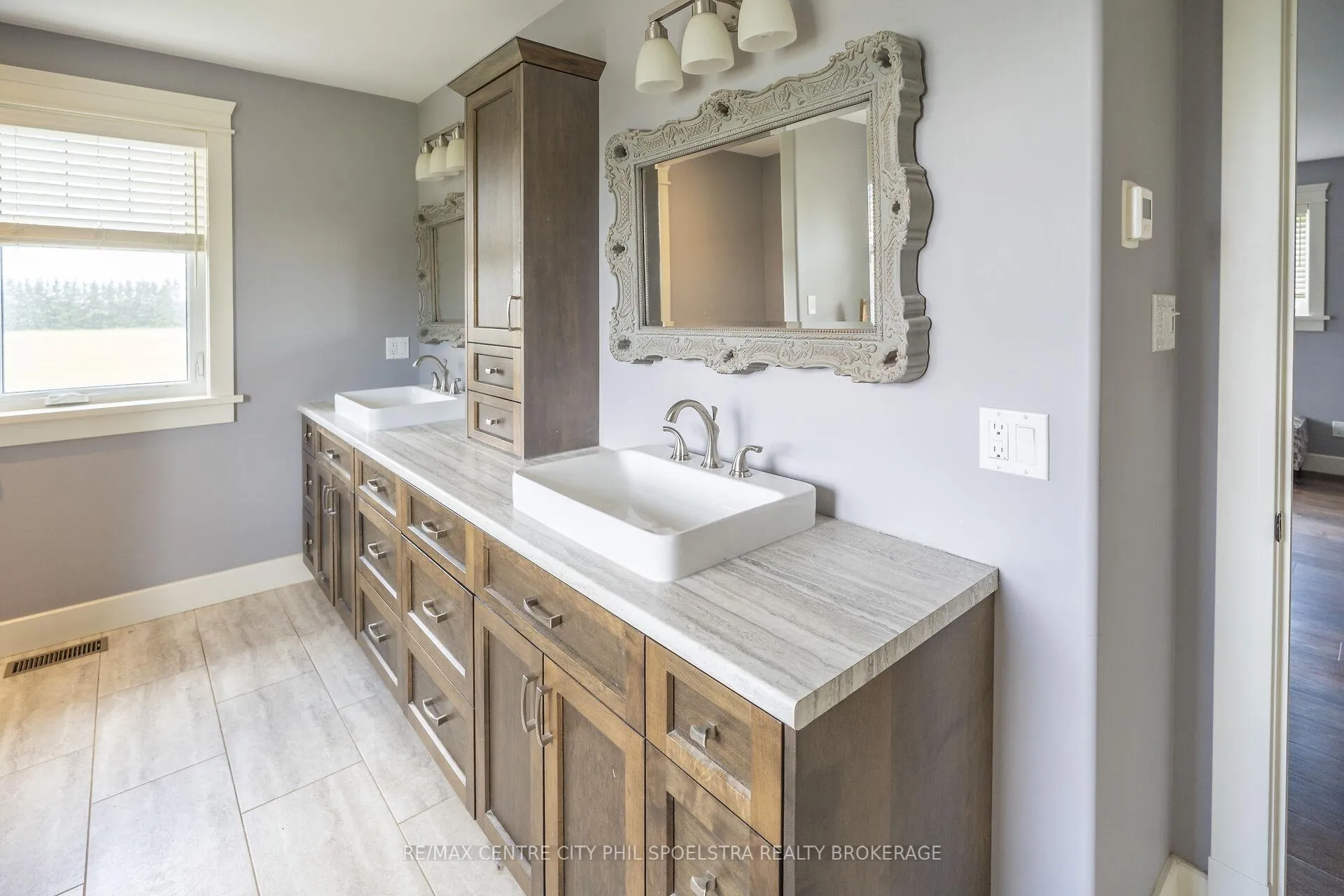 Photo 33 of 6928 Wellington Road 10, Mapleton, Rural Mapleton — HOMEH