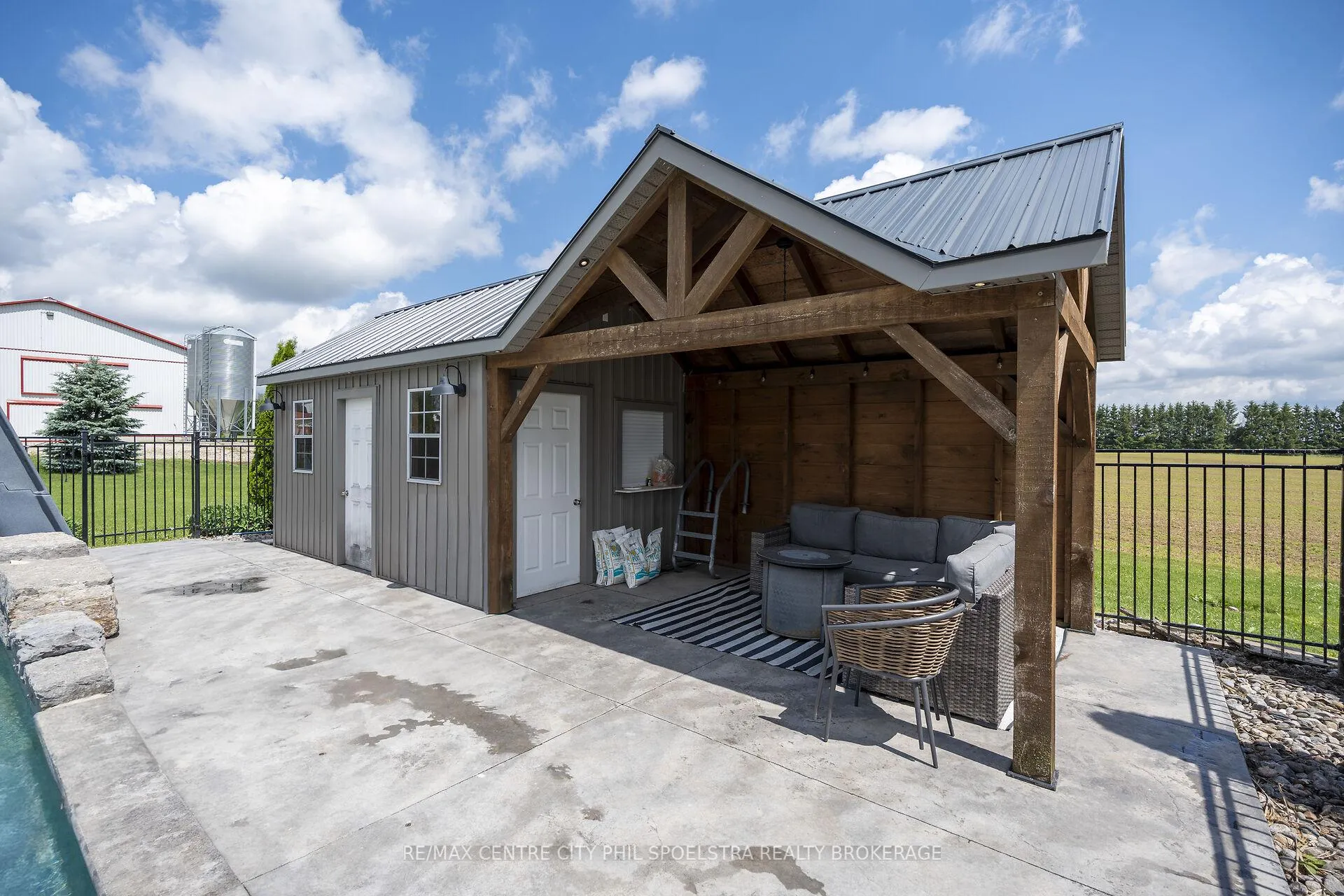 Photo 39 of 6928 Wellington Road 10, Mapleton, Rural Mapleton — HOMEH