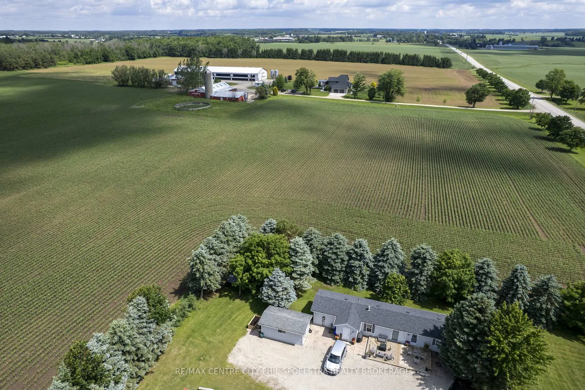 Photo 41 of 6928 Wellington Road 10, Mapleton, Rural Mapleton — HOMEH