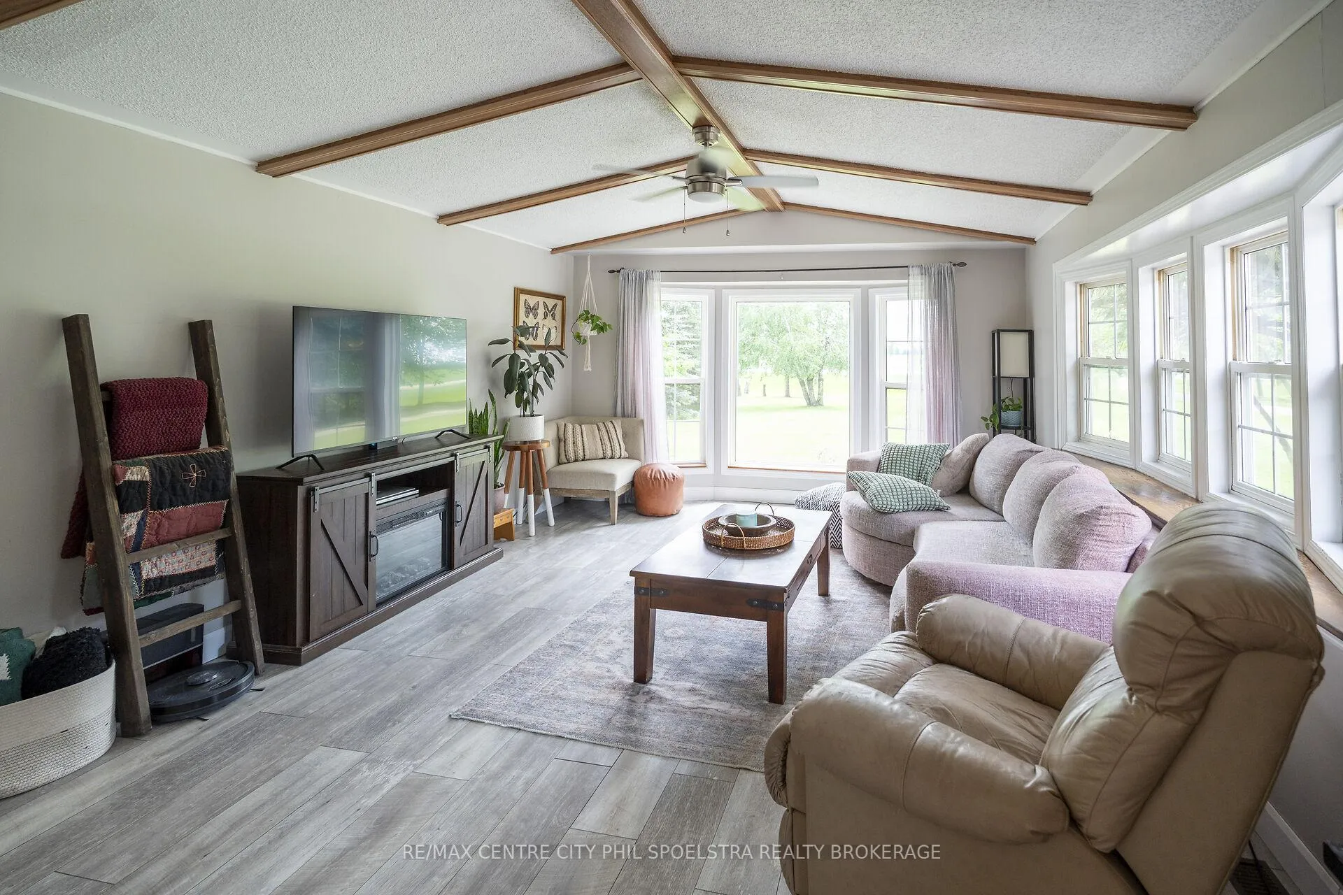 Photo 45 of 6928 Wellington Road 10, Mapleton, Rural Mapleton — HOMEH