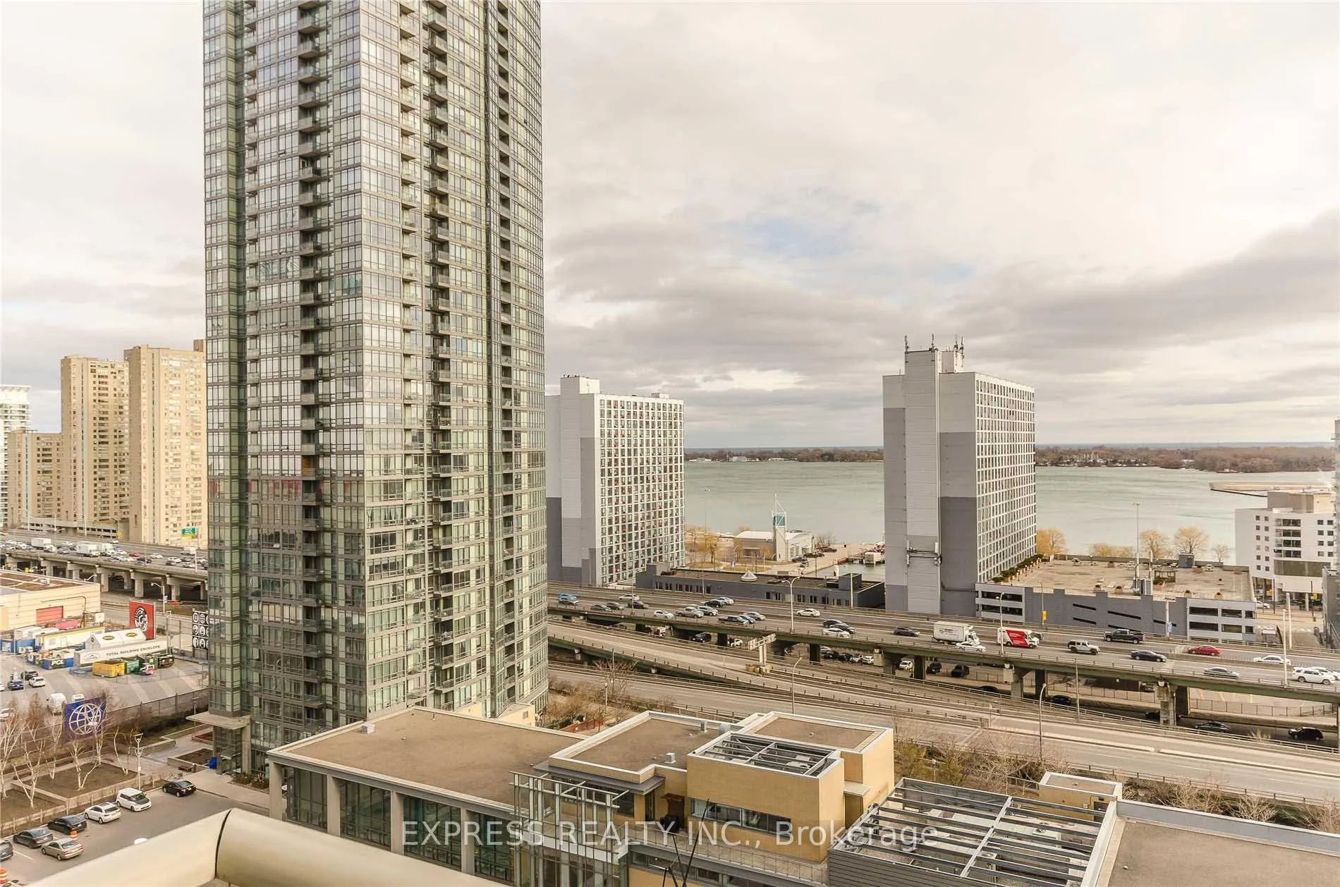 Front of Unit 1710, 10 Navy Wharf Court