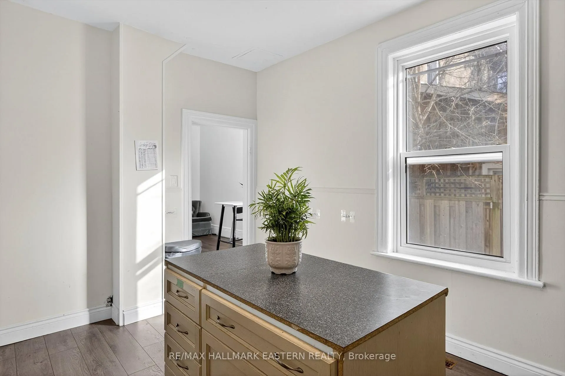 Photo 12 of 271 Thomas Street, Peterborough, Town Ward 3 — HOMEH