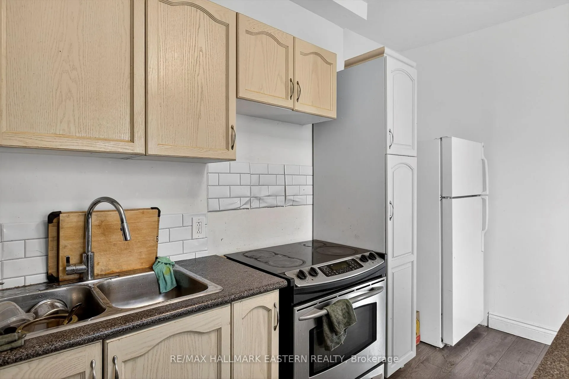Photo 15 of 271 Thomas Street, Peterborough, Town Ward 3 — HOMEH