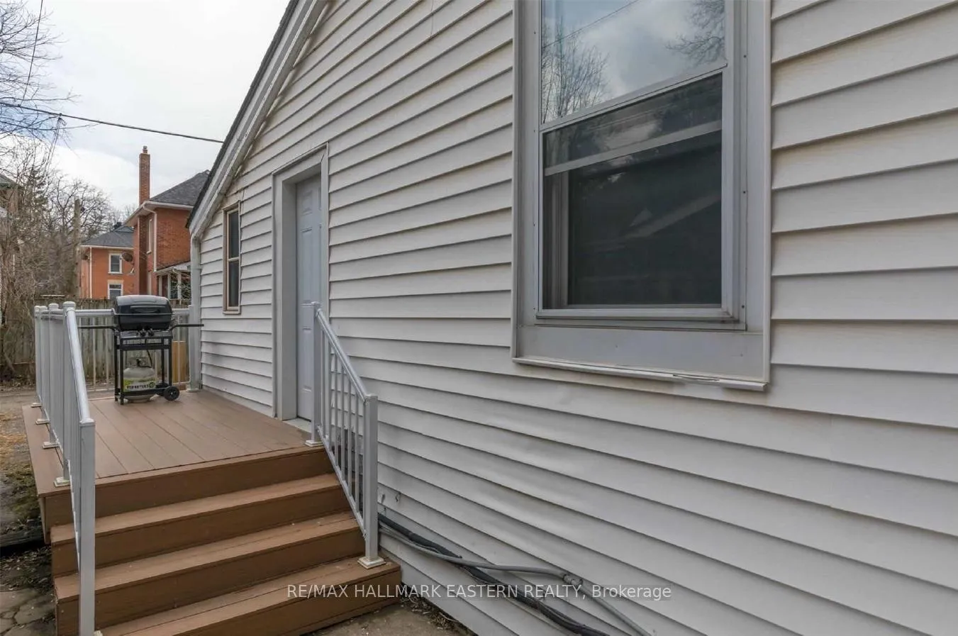 Photo 33 of 271 Thomas Street, Peterborough, Town Ward 3 — HOMEH