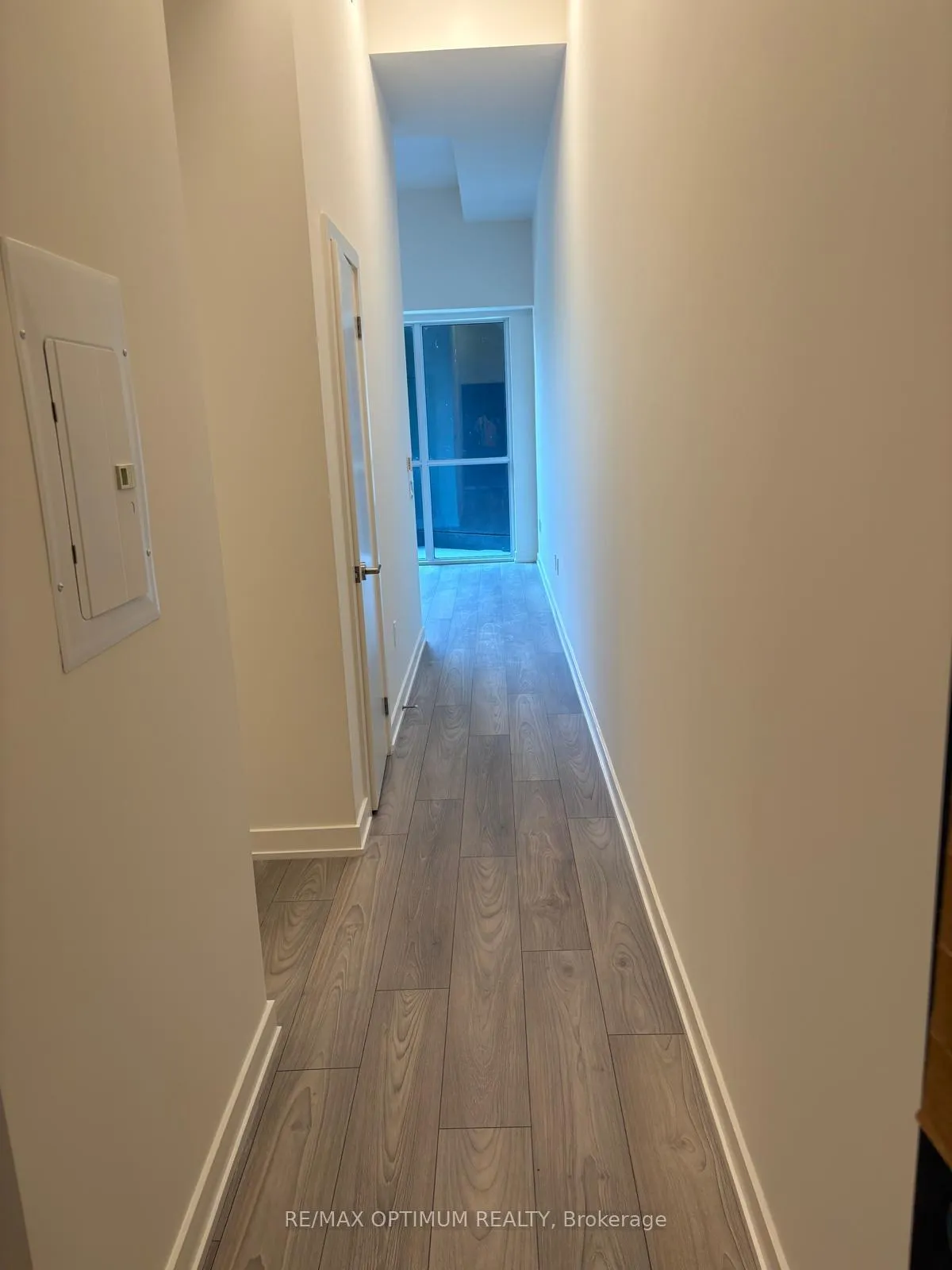 Photo 6 of Unit 415, 120 Broadway Avenue N, Toronto, Mount Pleasant West — HOMEH