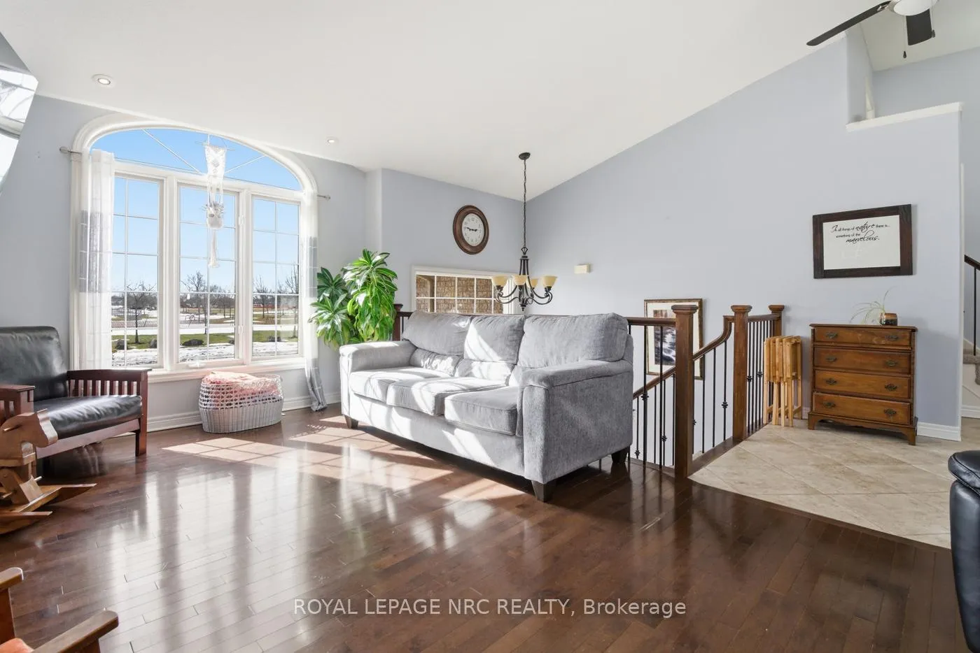 Photo 6 of 4001 Weinbrenner Road, Niagara Falls, Chippawa — HOMEH