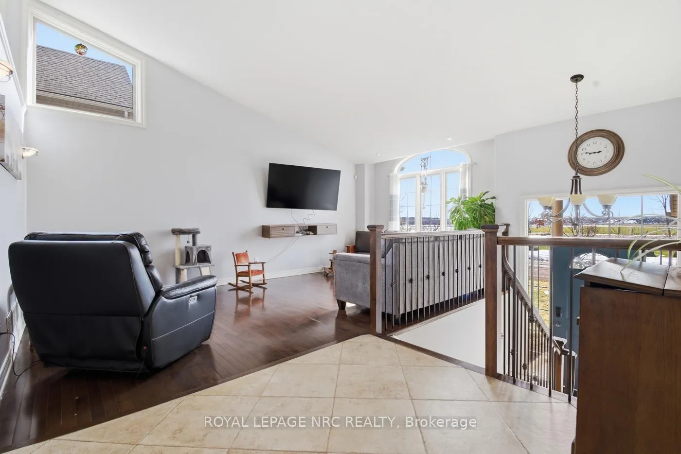 Photo 8 of 4001 Weinbrenner Road, Niagara Falls, Chippawa — HOMEH