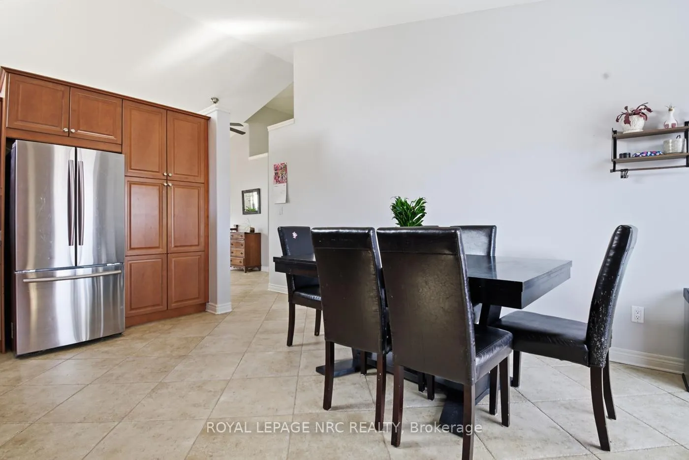 Photo 12 of 4001 Weinbrenner Road, Niagara Falls, Chippawa — HOMEH