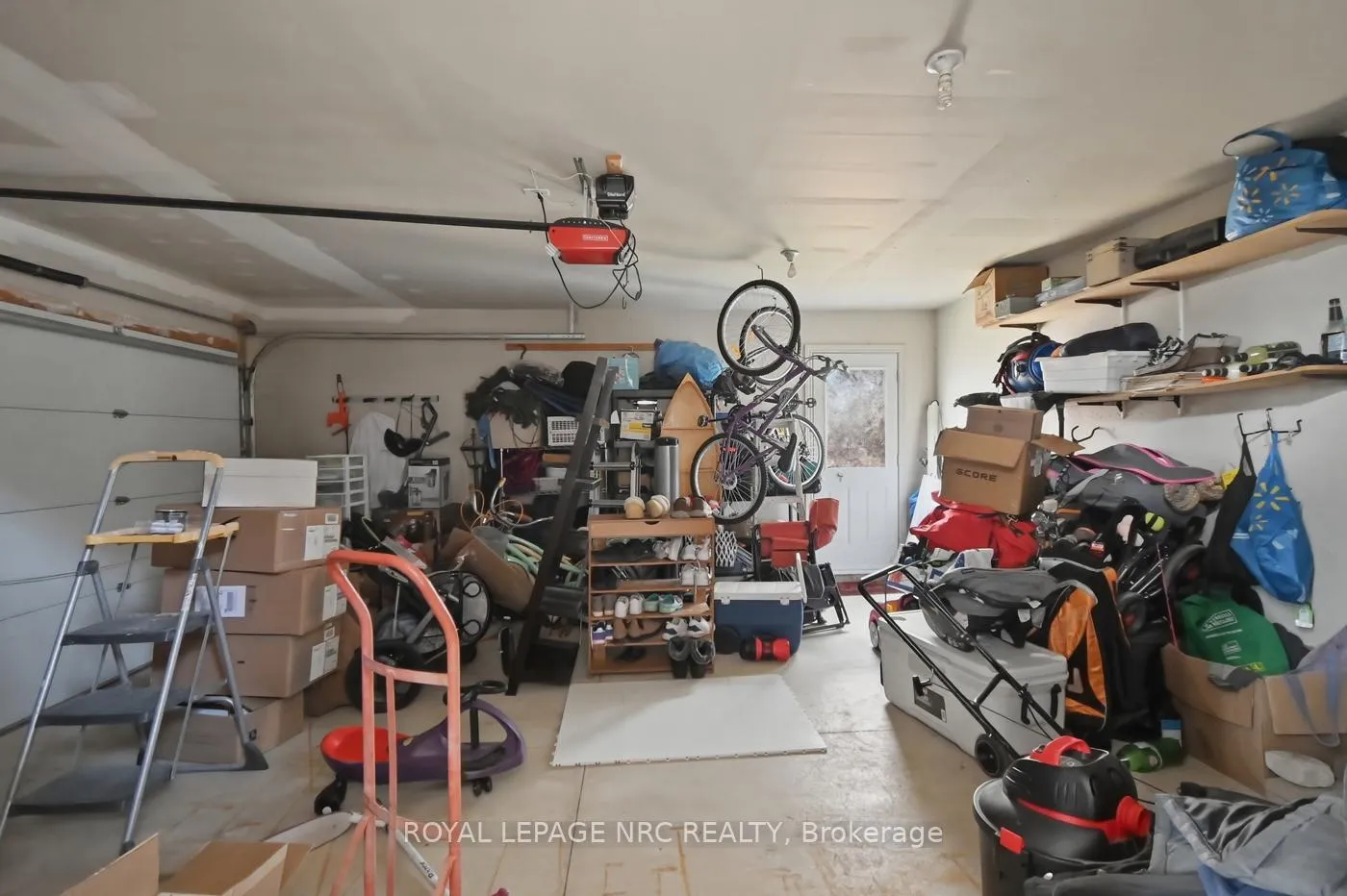 Photo 37 of 4001 Weinbrenner Road, Niagara Falls, Chippawa — HOMEH