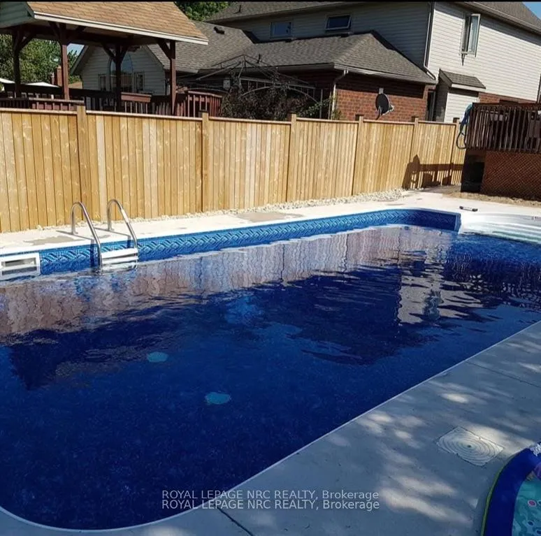 Photo 42 of 4001 Weinbrenner Road, Niagara Falls, Chippawa — HOMEH