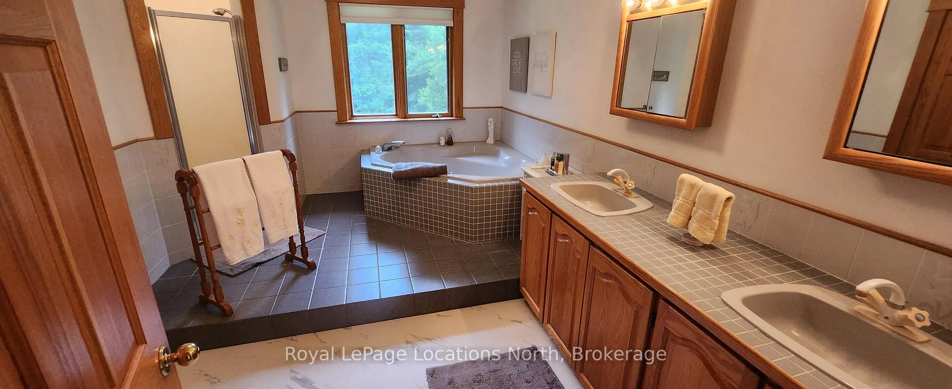 Photo 23 of 44 Kelley Crescent, Wasaga Beach — HOMEH