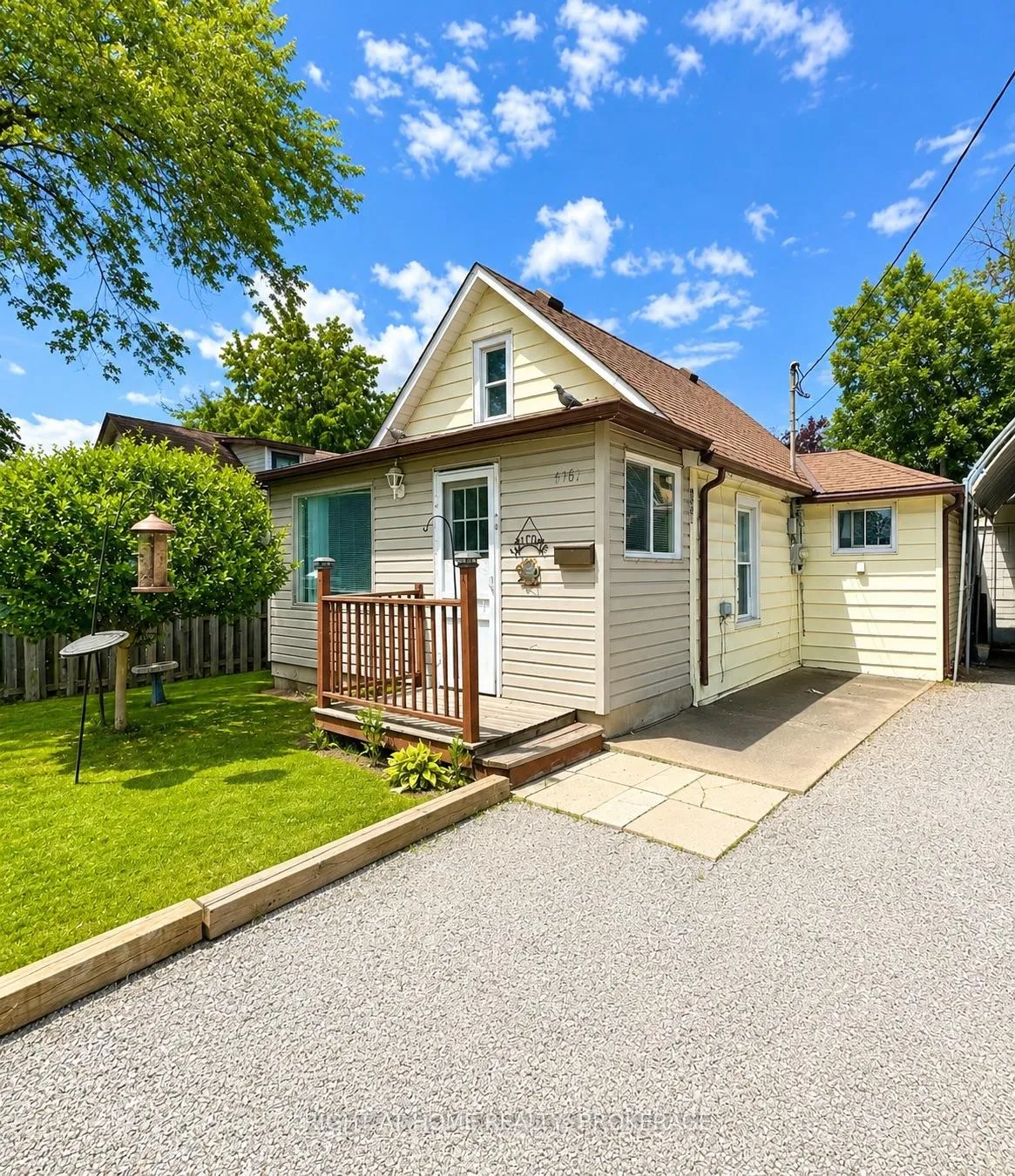 Photo 1 of 6481 Bellevue Street, Niagara Falls, Morrison — HOMEH