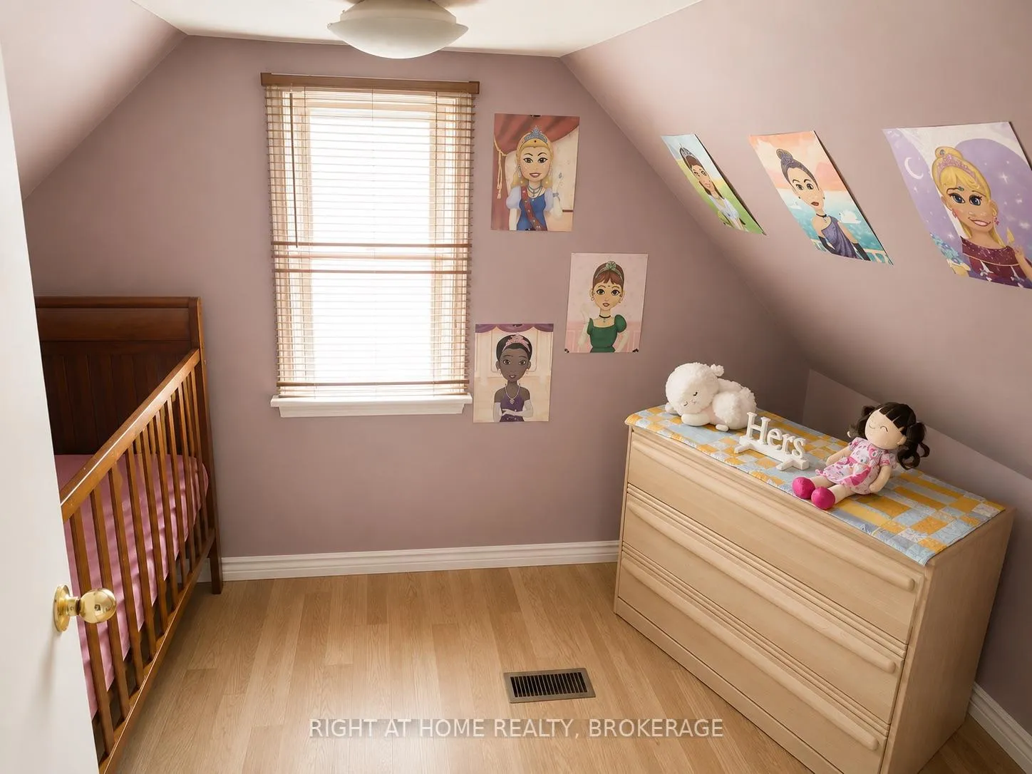 Photo 7 of 6481 Bellevue Street, Niagara Falls, Morrison — HOMEH