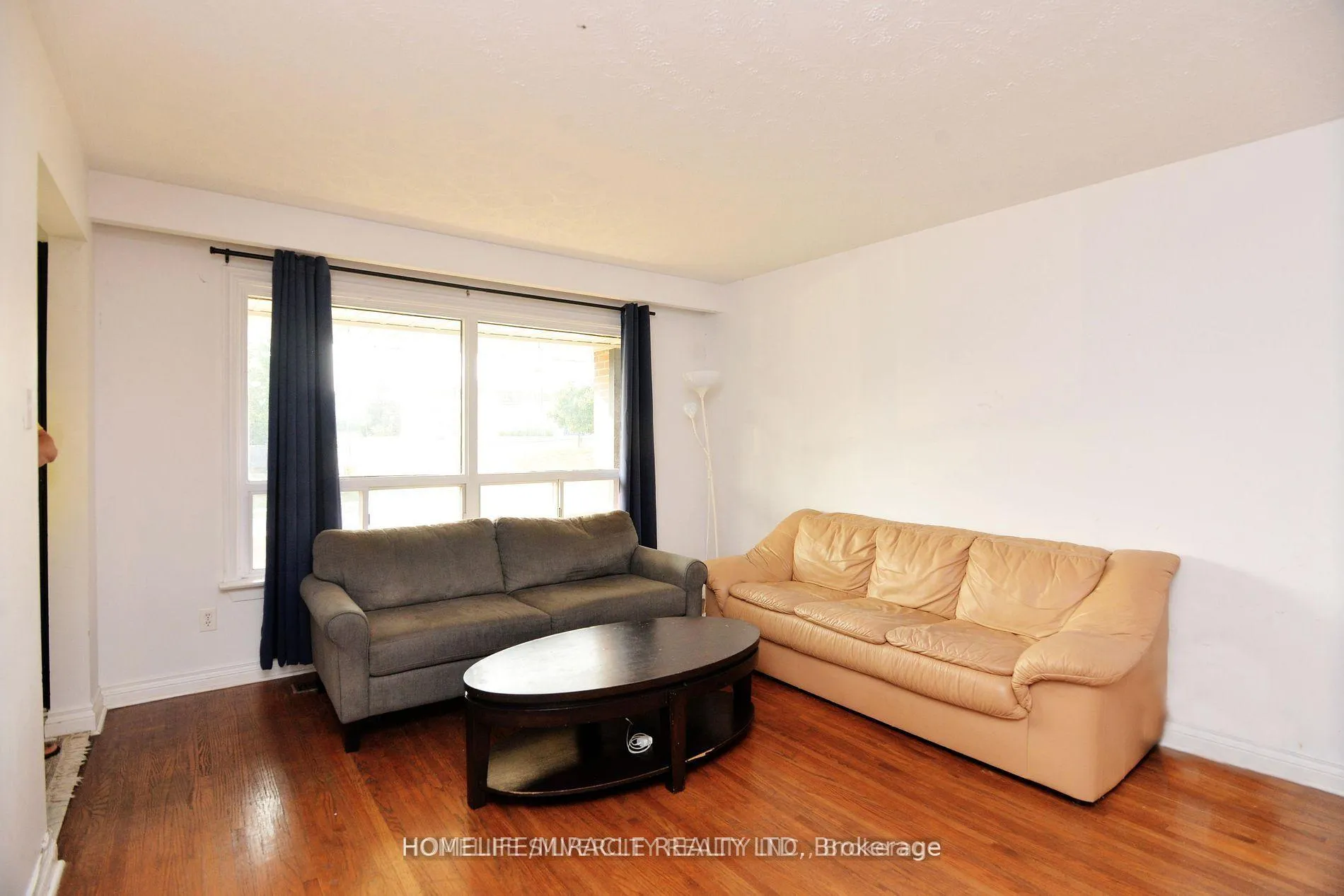 Photo 6 of 88 Ardglen Drive, Brampton, Bram East — HOMEH