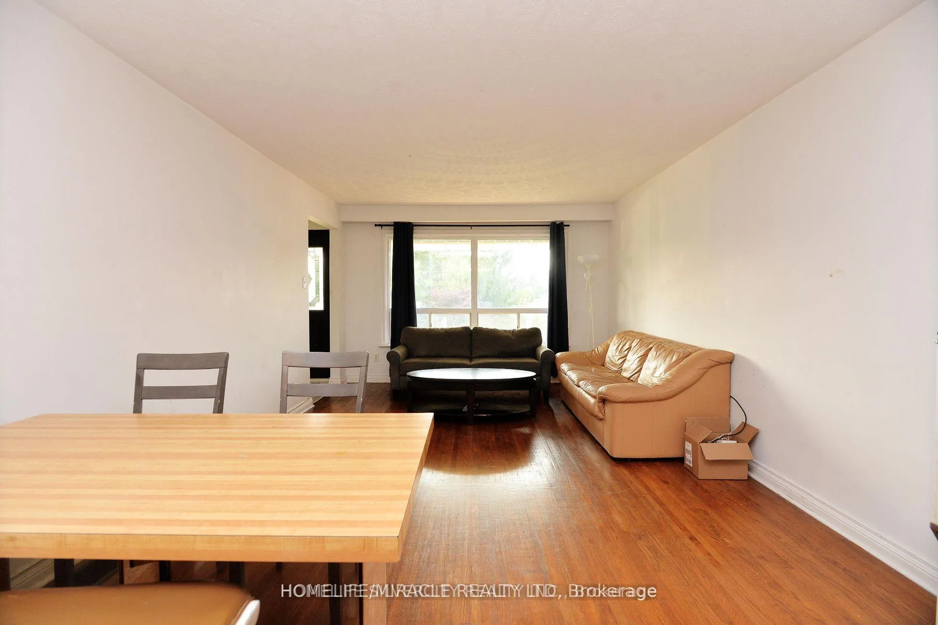 Photo 7 of 88 Ardglen Drive, Brampton, Bram East — HOMEH