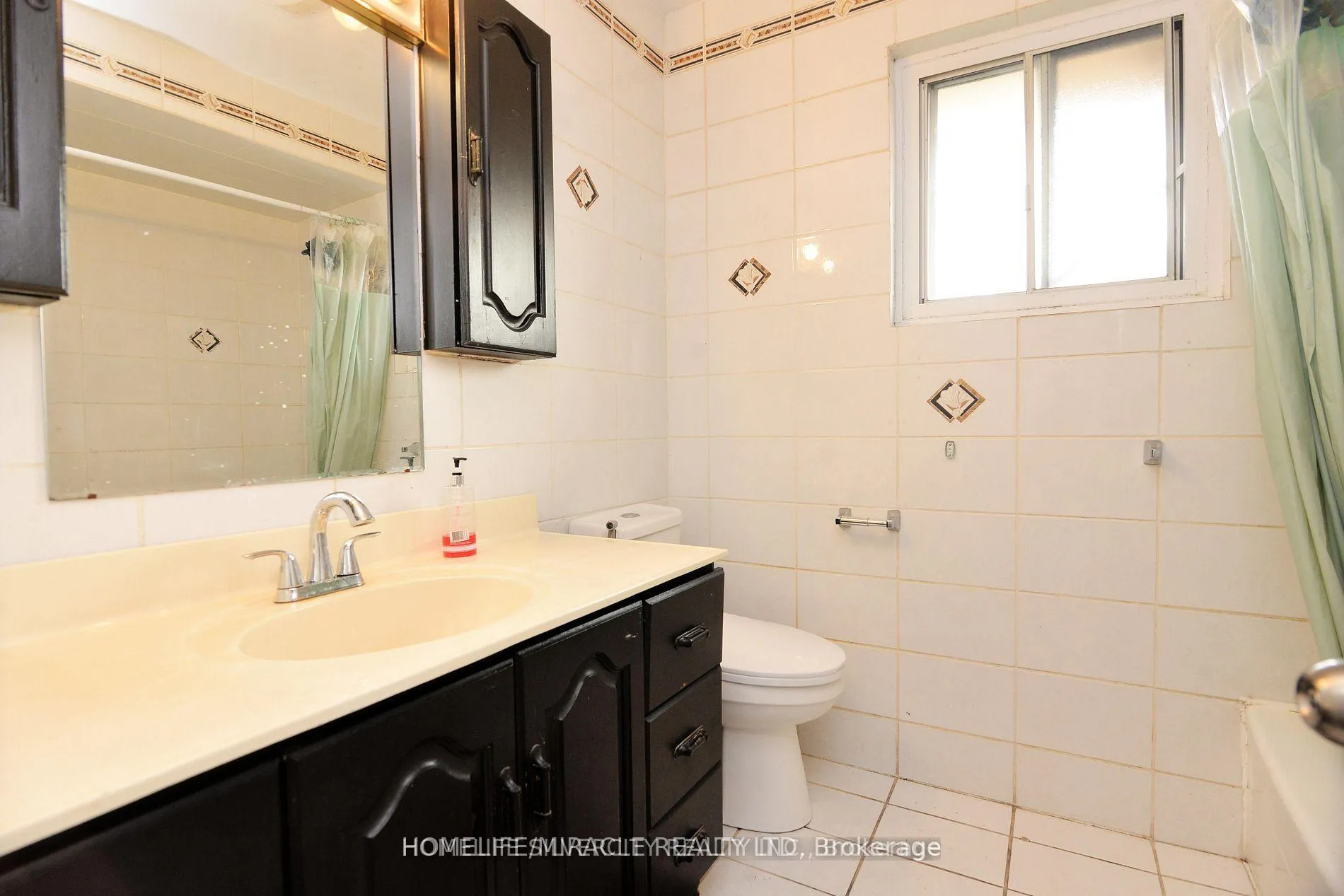 Photo 16 of 88 Ardglen Drive, Brampton, Bram East — HOMEH