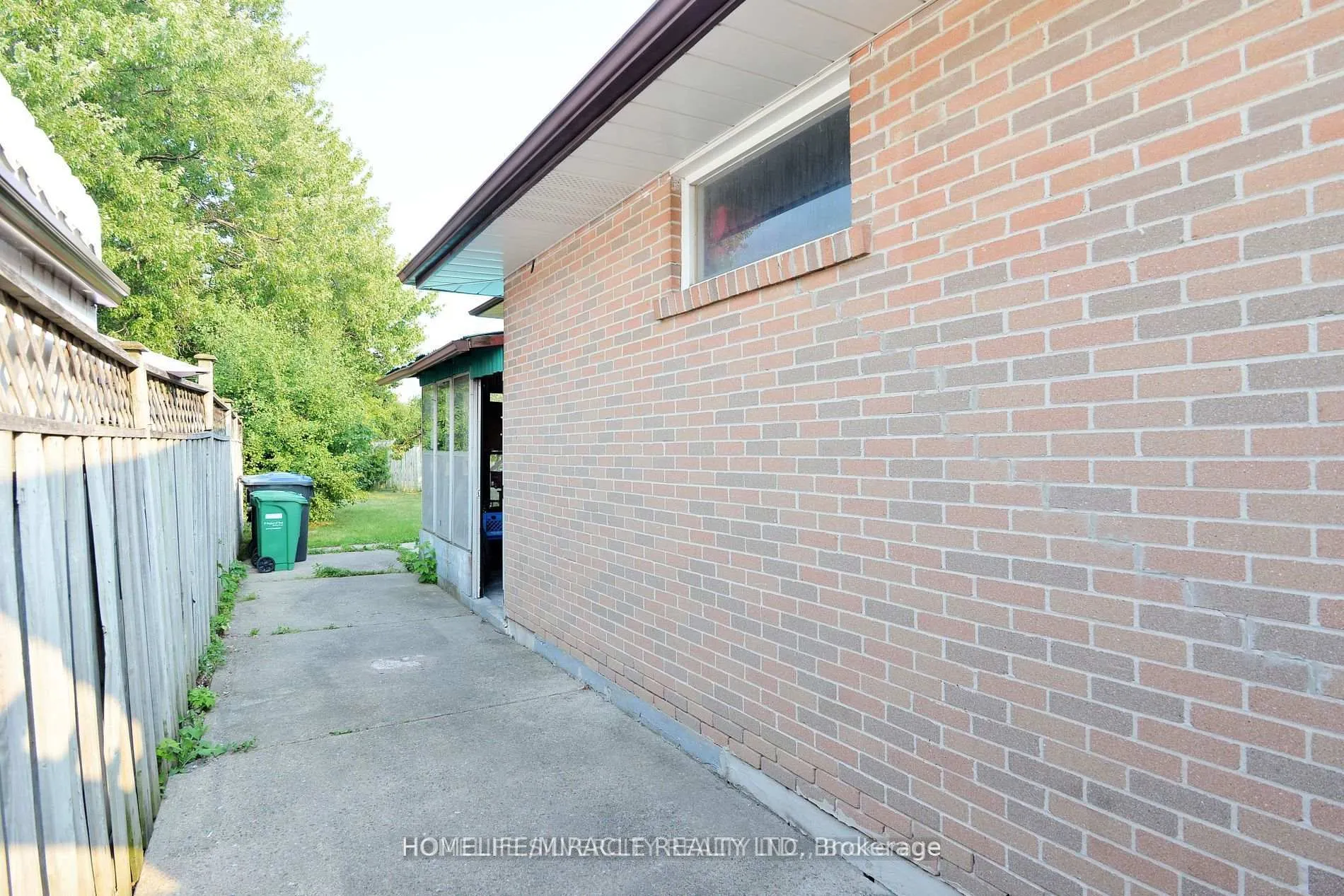 Photo 22 of 88 Ardglen Drive, Brampton, Bram East — HOMEH