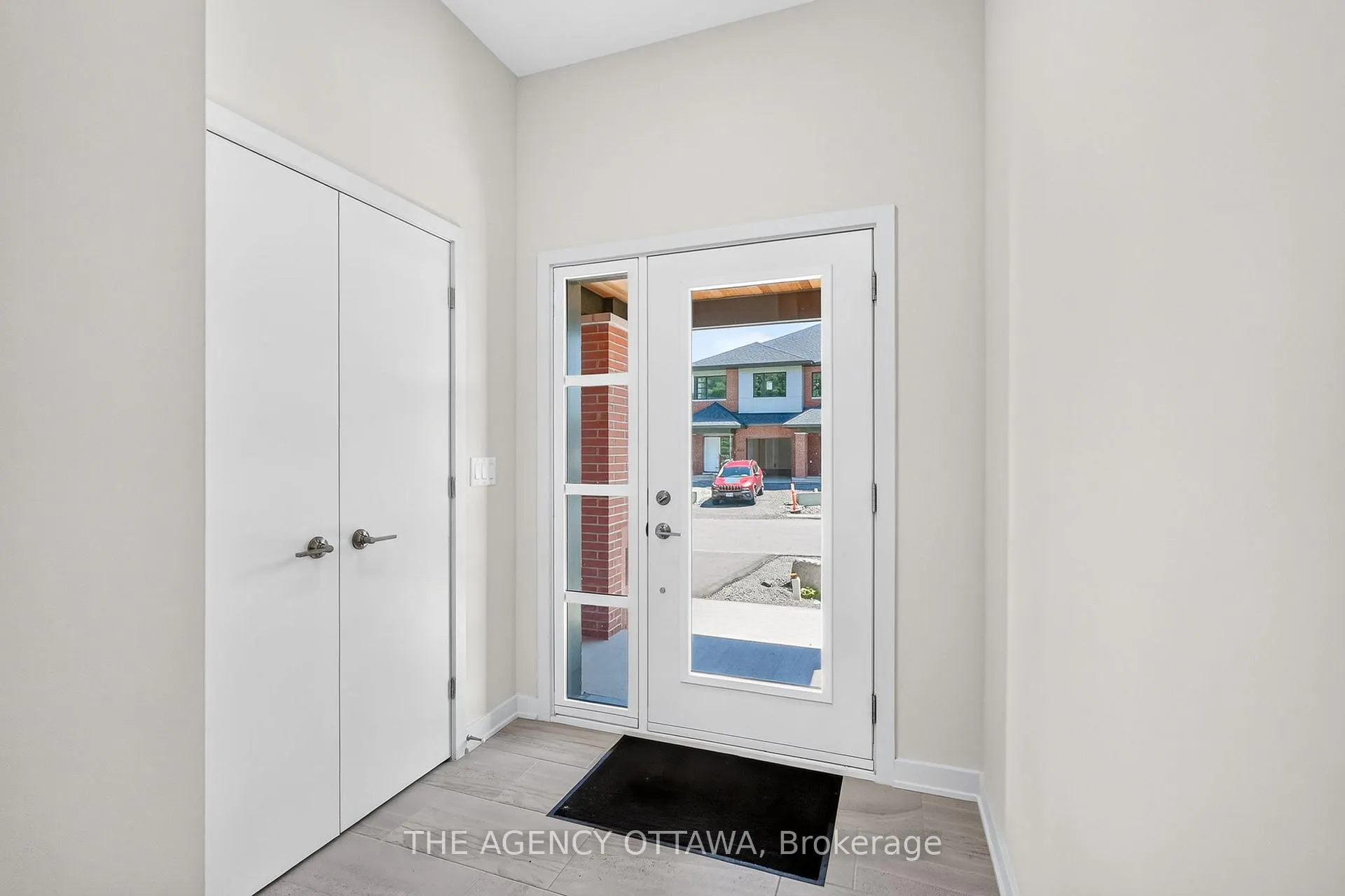 Photo 8 of 1005 Kitigan Grove, Ottawa, Kanata - Kanata Lakes/Heritage Hills — HOMEH