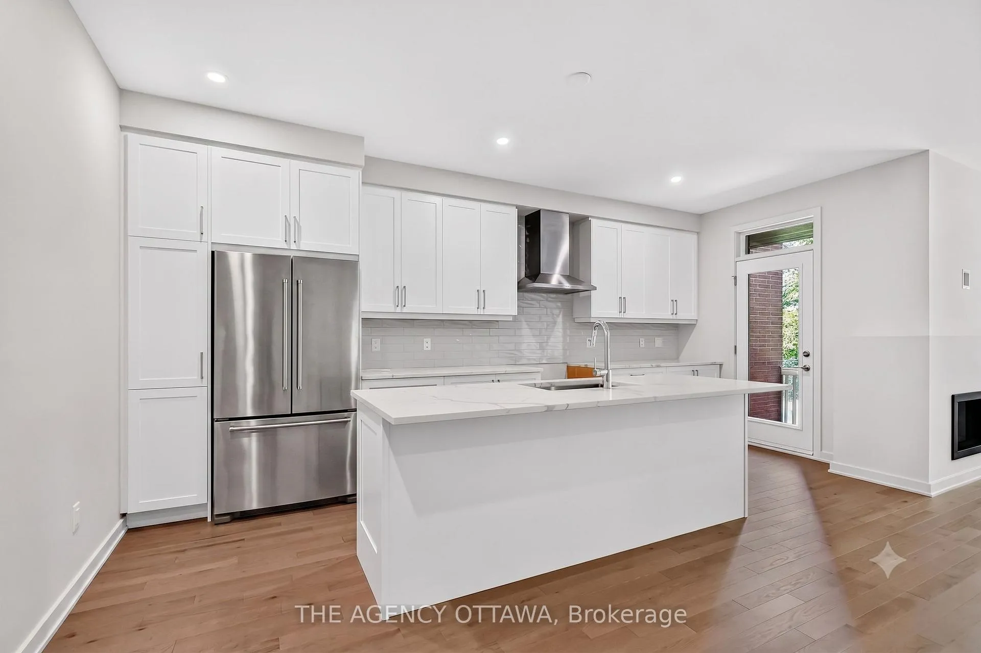 Photo 10 of 1005 Kitigan Grove, Ottawa, Kanata - Kanata Lakes/Heritage Hills — HOMEH