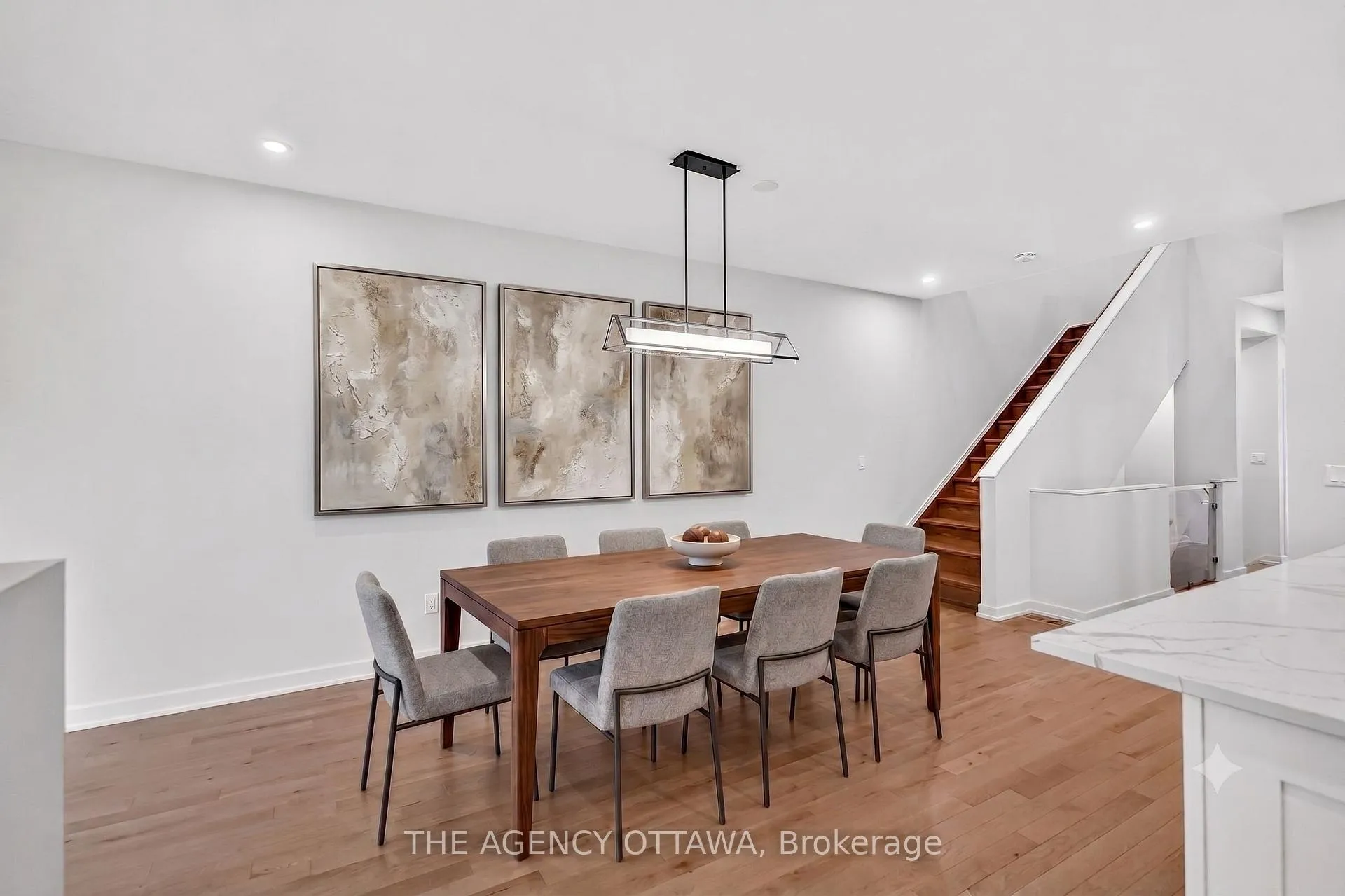 Photo 13 of 1005 Kitigan Grove, Ottawa, Kanata - Kanata Lakes/Heritage Hills — HOMEH