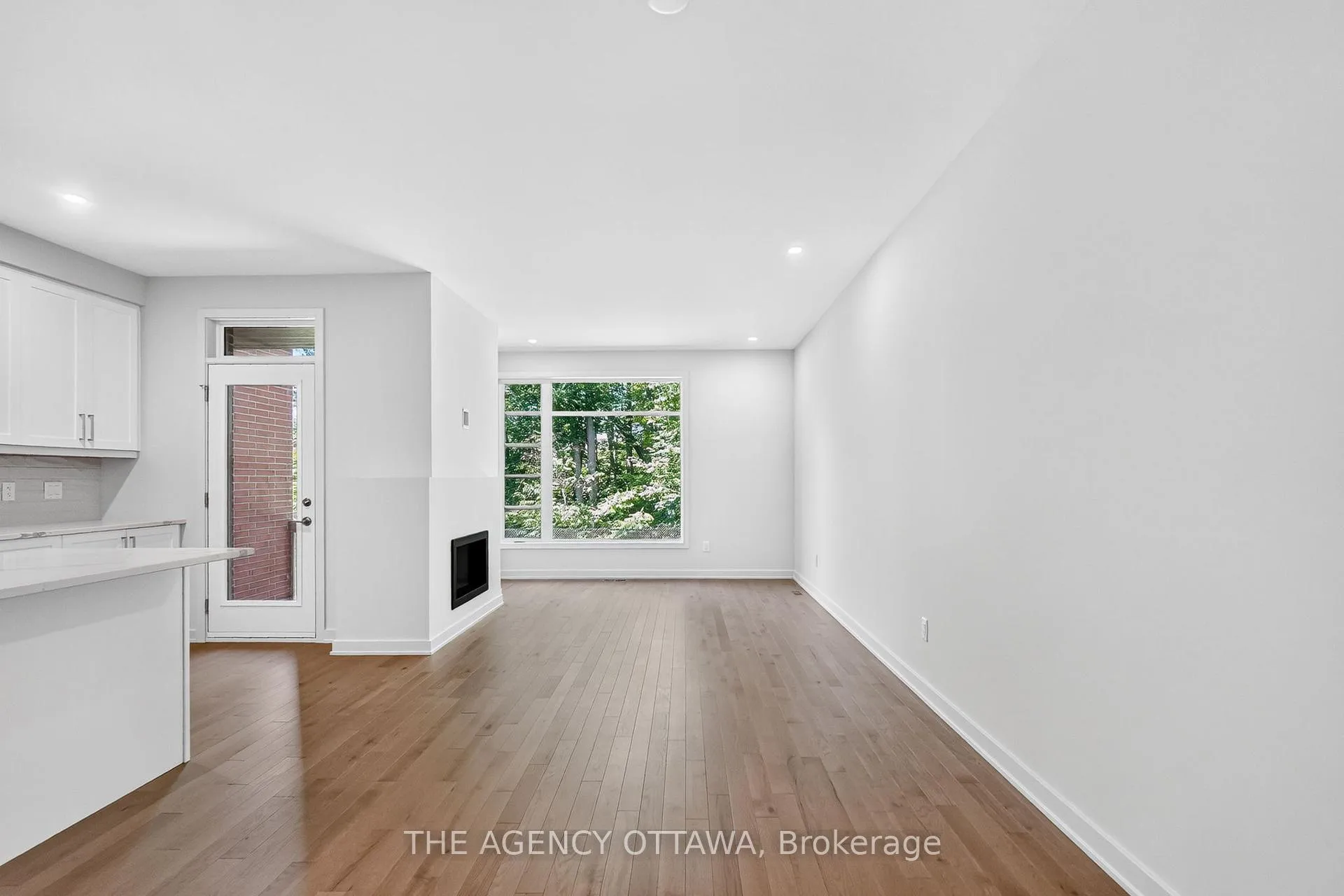 Photo 18 of 1005 Kitigan Grove, Ottawa, Kanata - Kanata Lakes/Heritage Hills — HOMEH