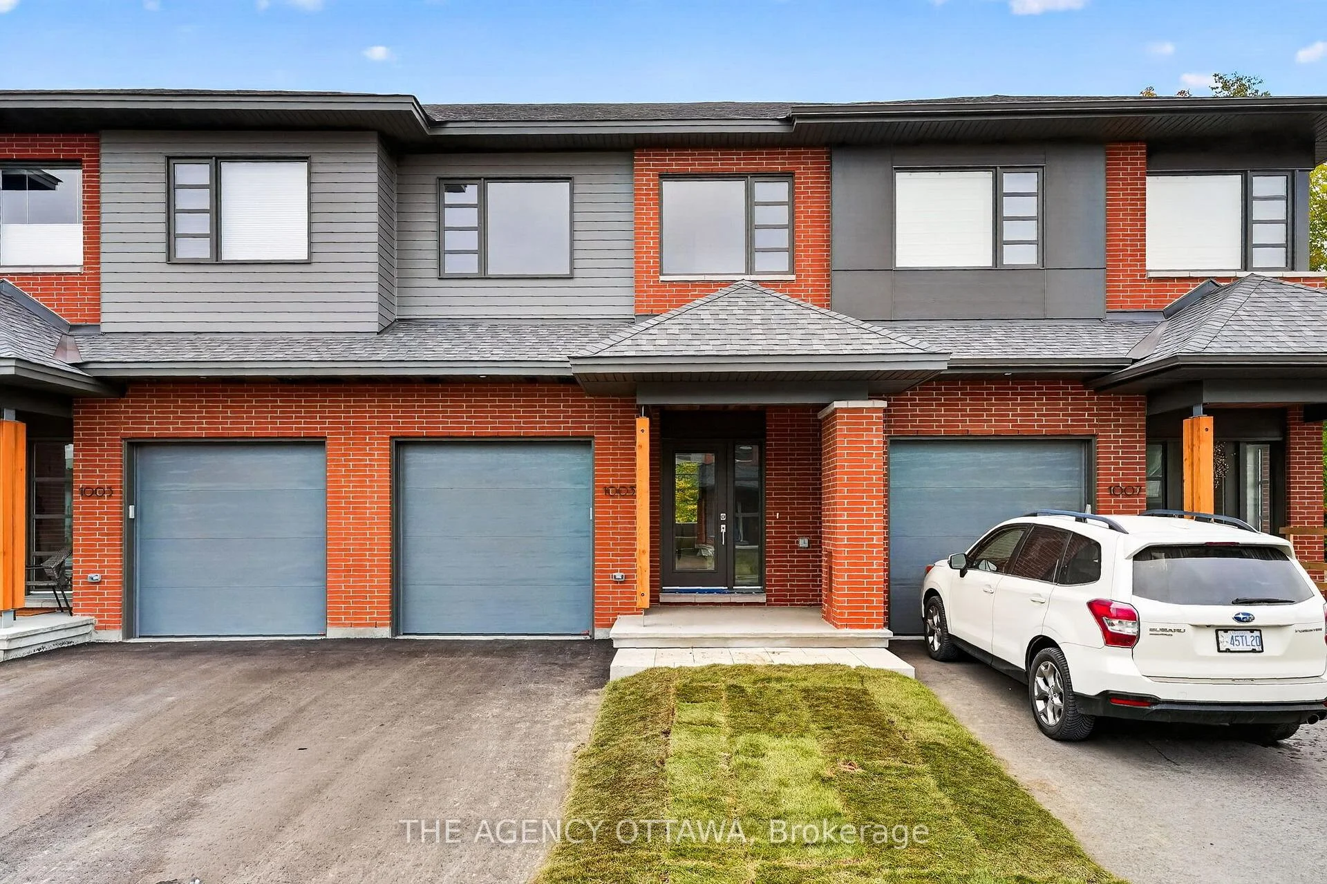 Photo 4 of 1005 Kitigan Grove, Ottawa, Kanata - Kanata Lakes/Heritage Hills — HOMEH