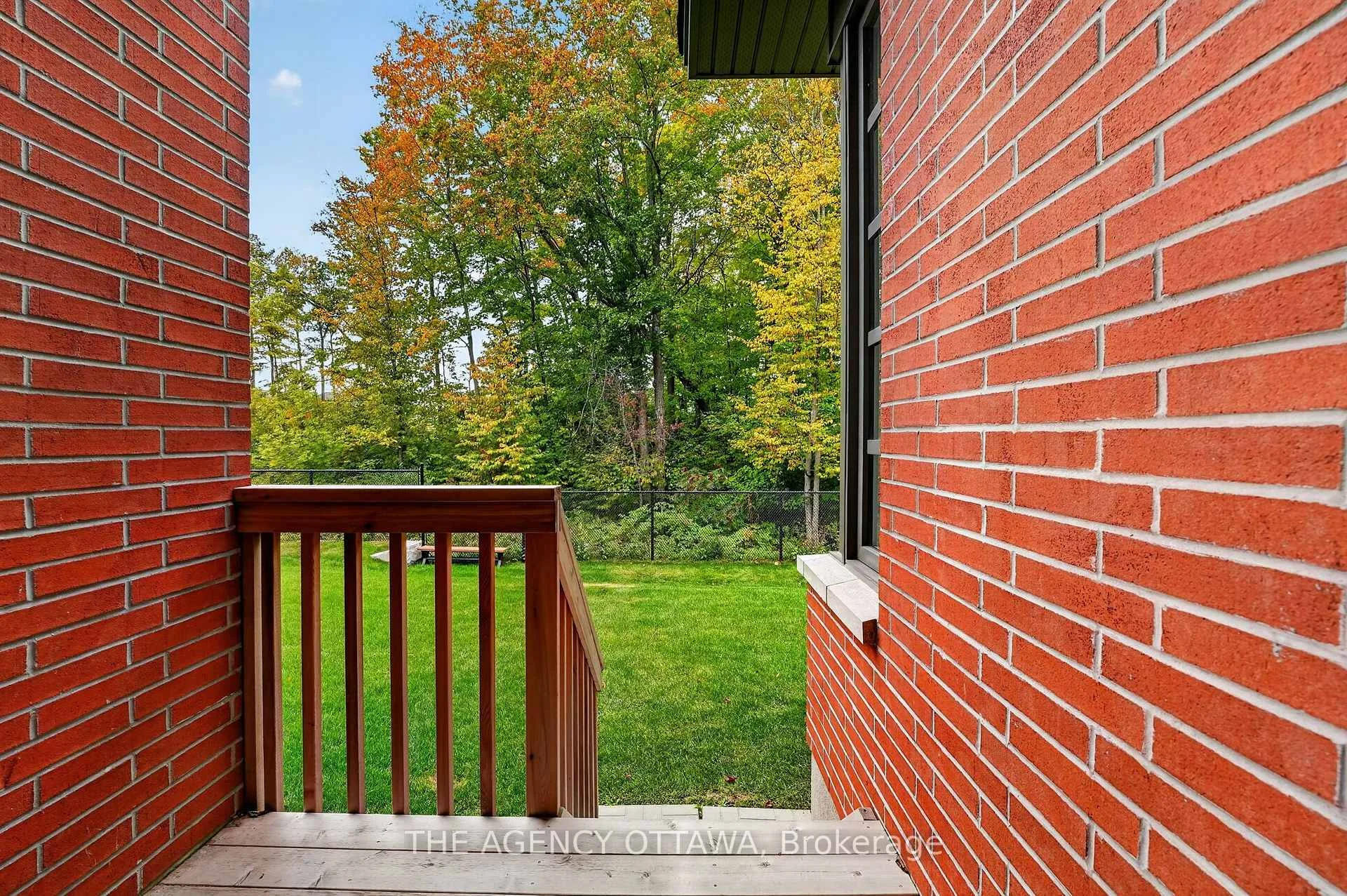 Photo 38 of 1005 Kitigan Grove, Ottawa, Kanata - Kanata Lakes/Heritage Hills — HOMEH
