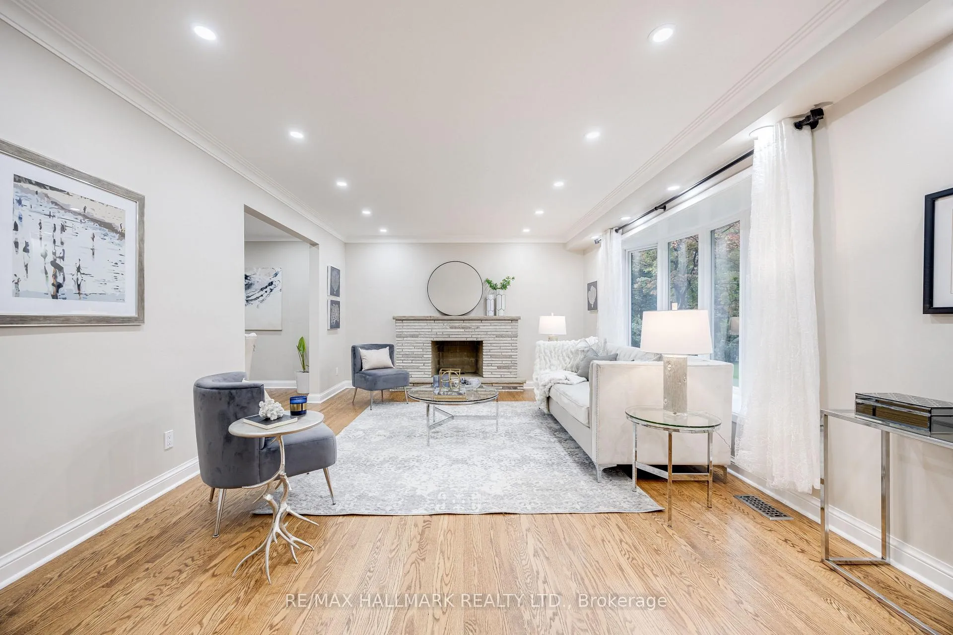Photo 6 of 59 Sandringham Drive, Toronto, Bedford Park-Nortown — HOMEH