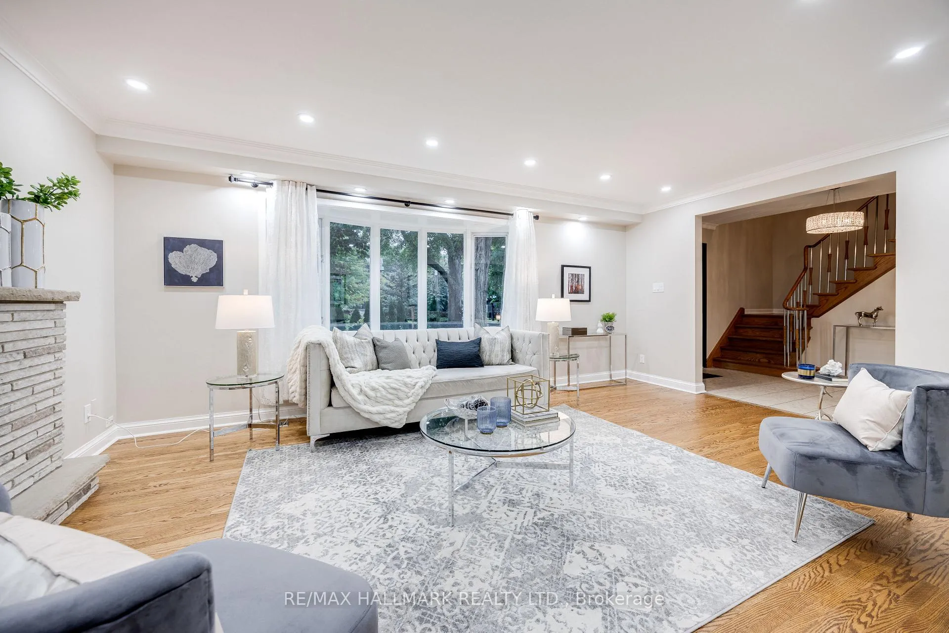 Photo 8 of 59 Sandringham Drive, Toronto, Bedford Park-Nortown — HOMEH