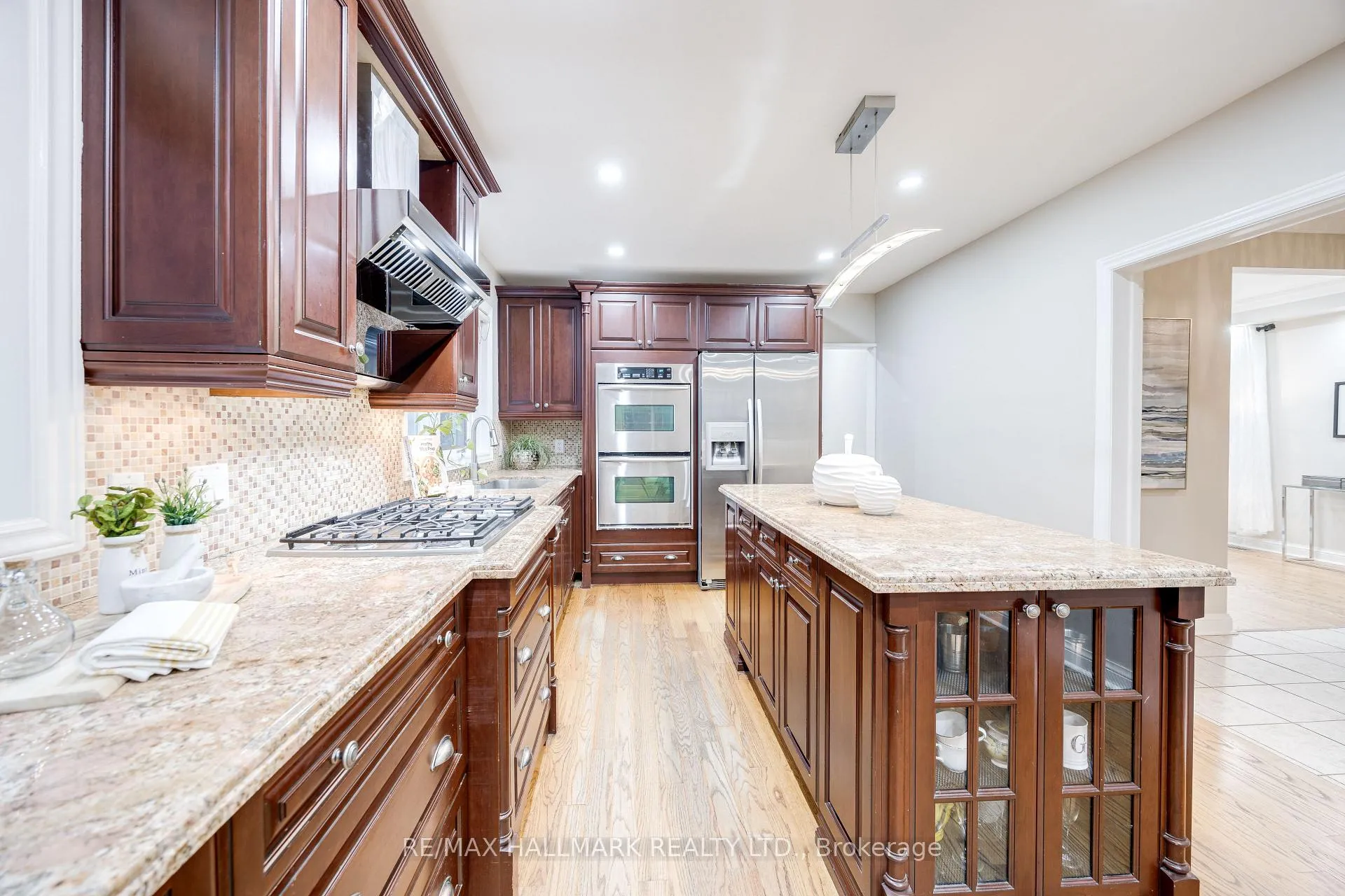 Photo 13 of 59 Sandringham Drive, Toronto, Bedford Park-Nortown — HOMEH