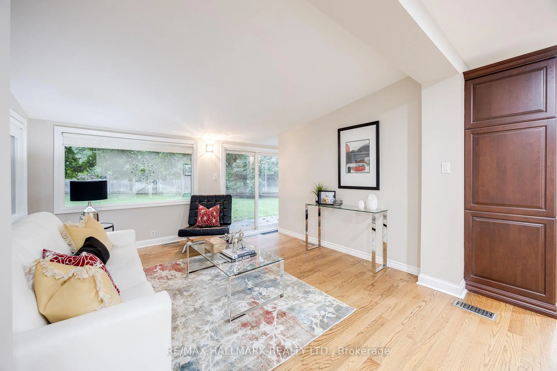 Photo 16 of 59 Sandringham Drive, Toronto, Bedford Park-Nortown — HOMEH