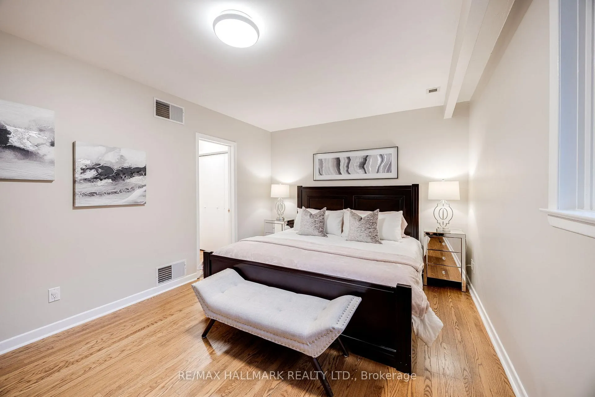 Photo 21 of 59 Sandringham Drive, Toronto, Bedford Park-Nortown — HOMEH