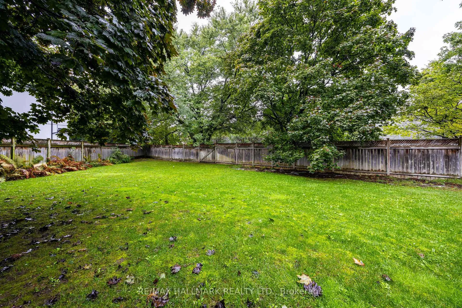 Photo 35 of 59 Sandringham Drive, Toronto, Bedford Park-Nortown — HOMEH