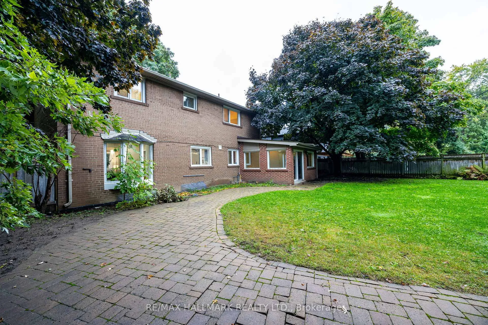 Photo 36 of 59 Sandringham Drive, Toronto, Bedford Park-Nortown — HOMEH