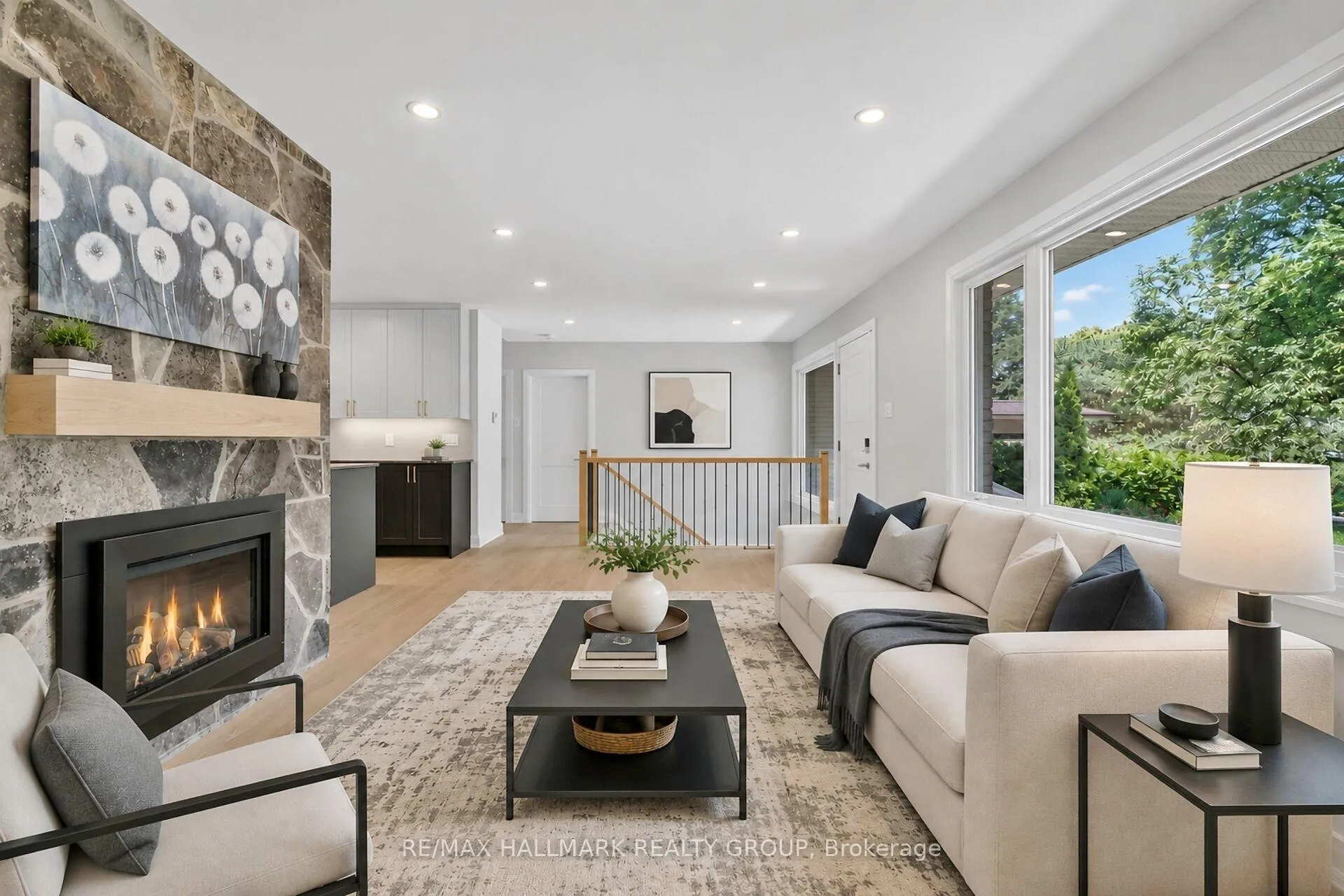Photo 10 of 1054 Chelsea Drive, Ottawa, Viscount Alexander Park — HOMEH