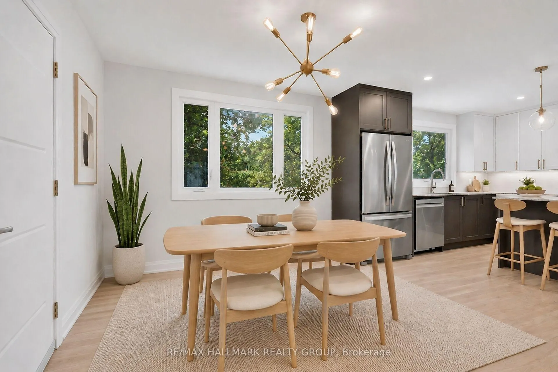 Photo 13 of 1054 Chelsea Drive, Ottawa, Viscount Alexander Park — HOMEH