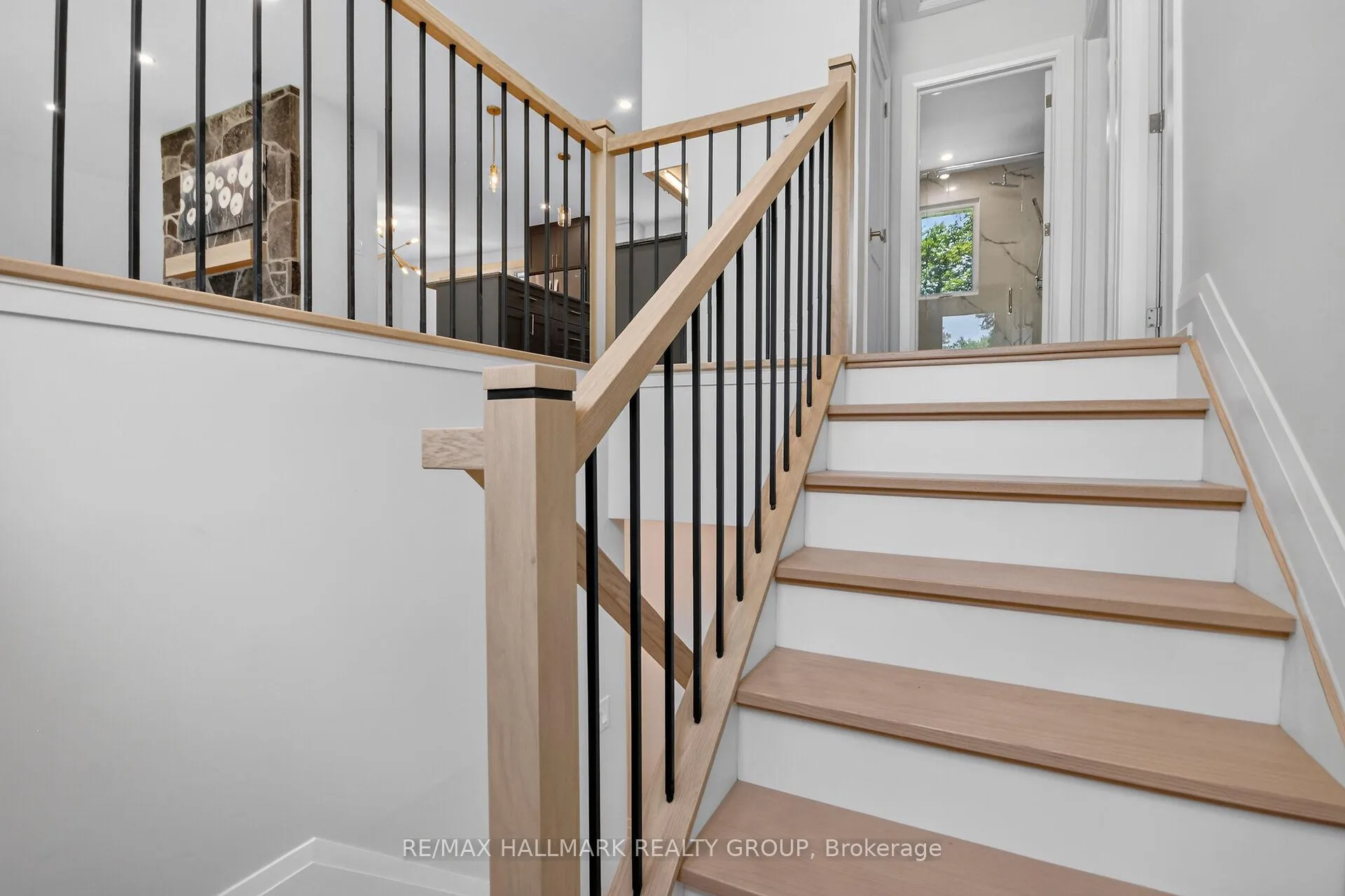 Photo 25 of 1054 Chelsea Drive, Ottawa, Viscount Alexander Park — HOMEH